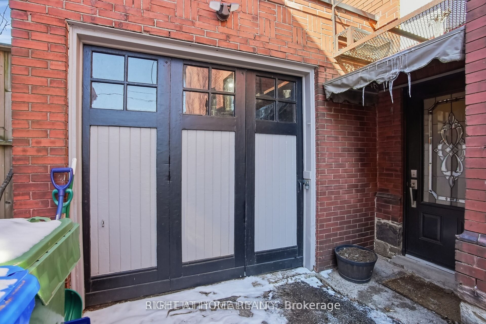 24 Hincks Street Property Photo 3
