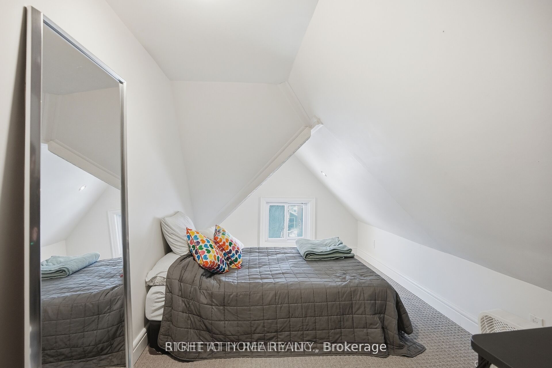 24 Hincks Street Property Photo 32
