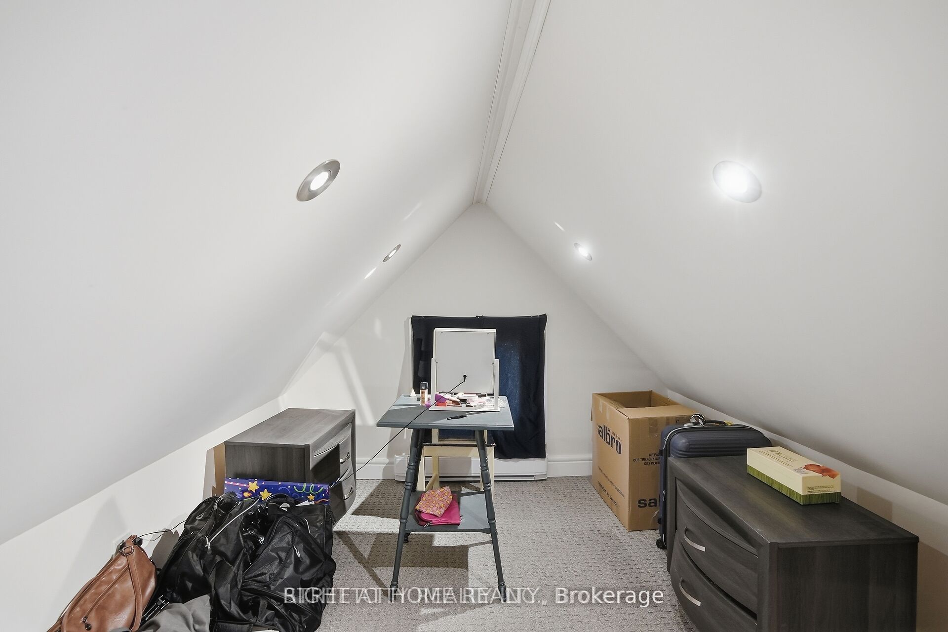 24 Hincks Street Property Photo 34