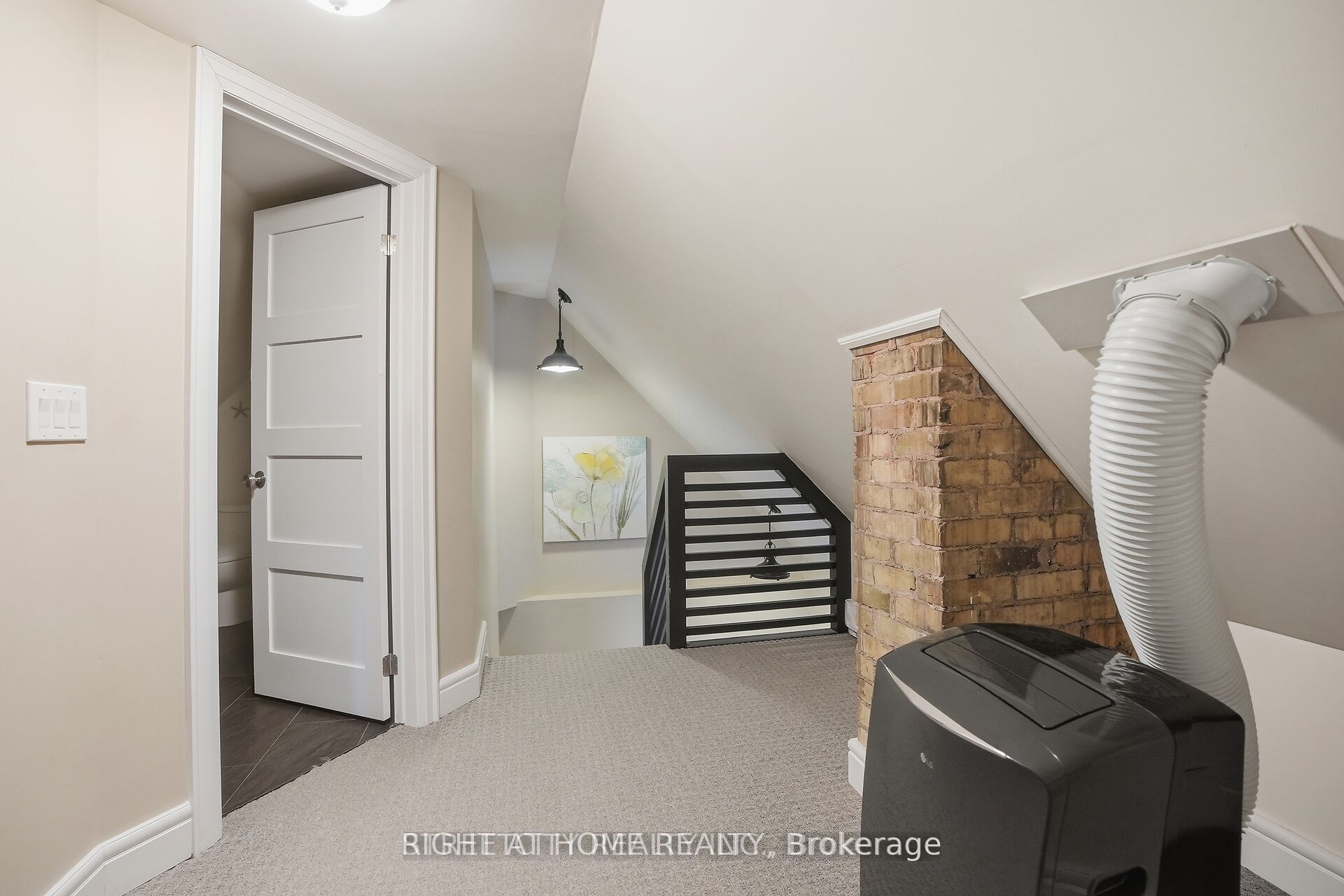24 Hincks Street Property Photo 35
