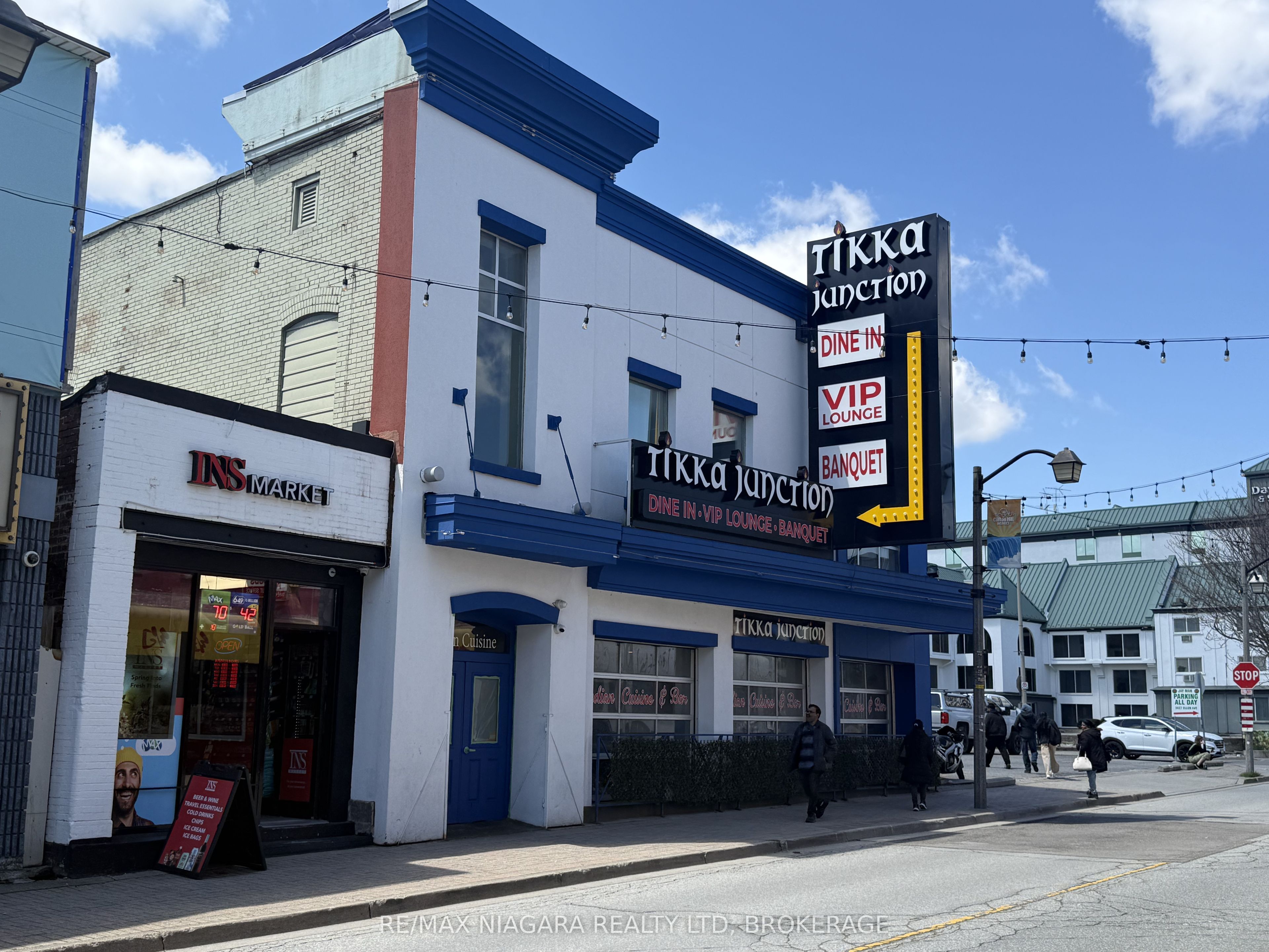 5024 Centre Street
