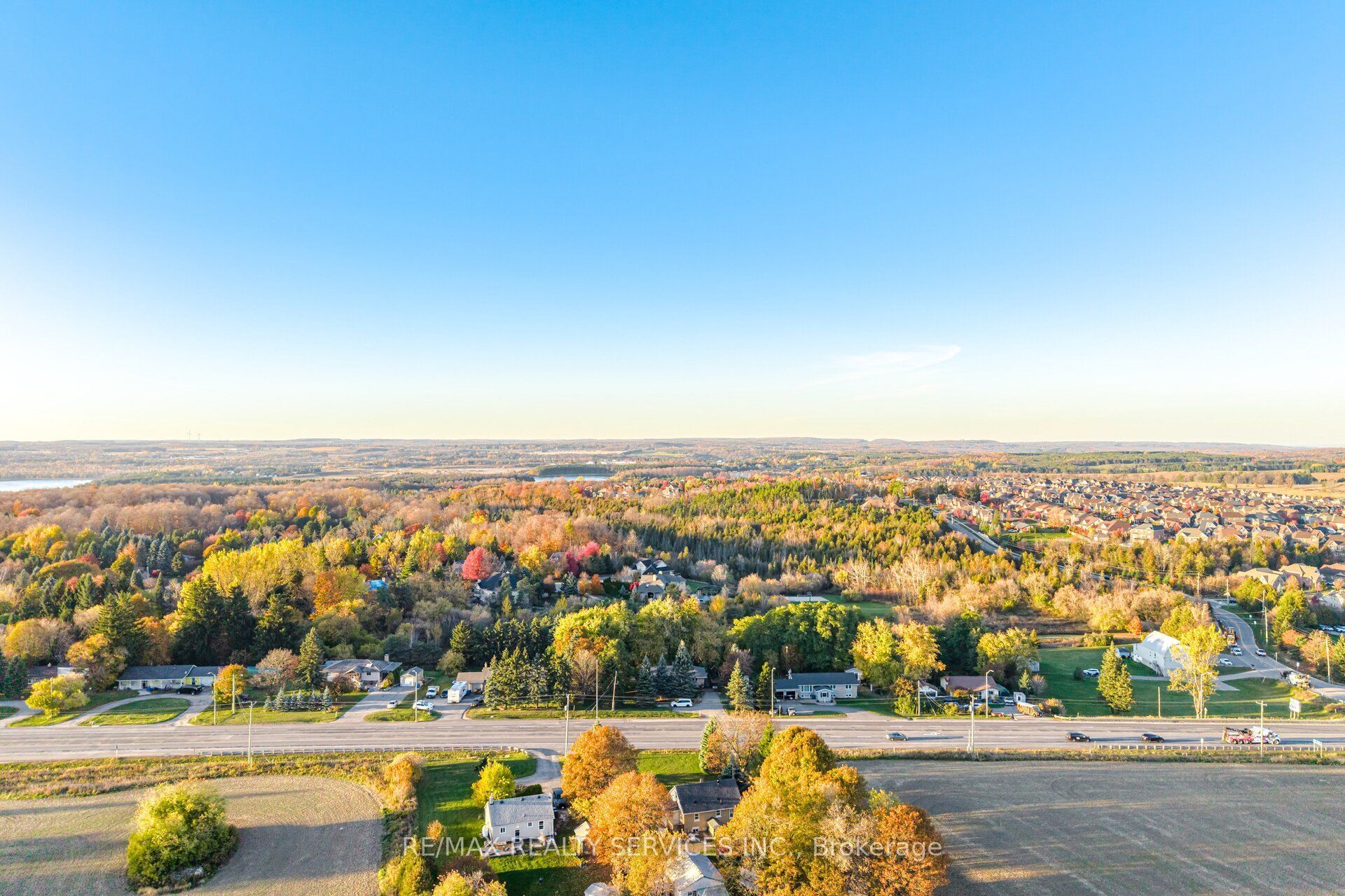 207117 Highway 9 Property Photo 1