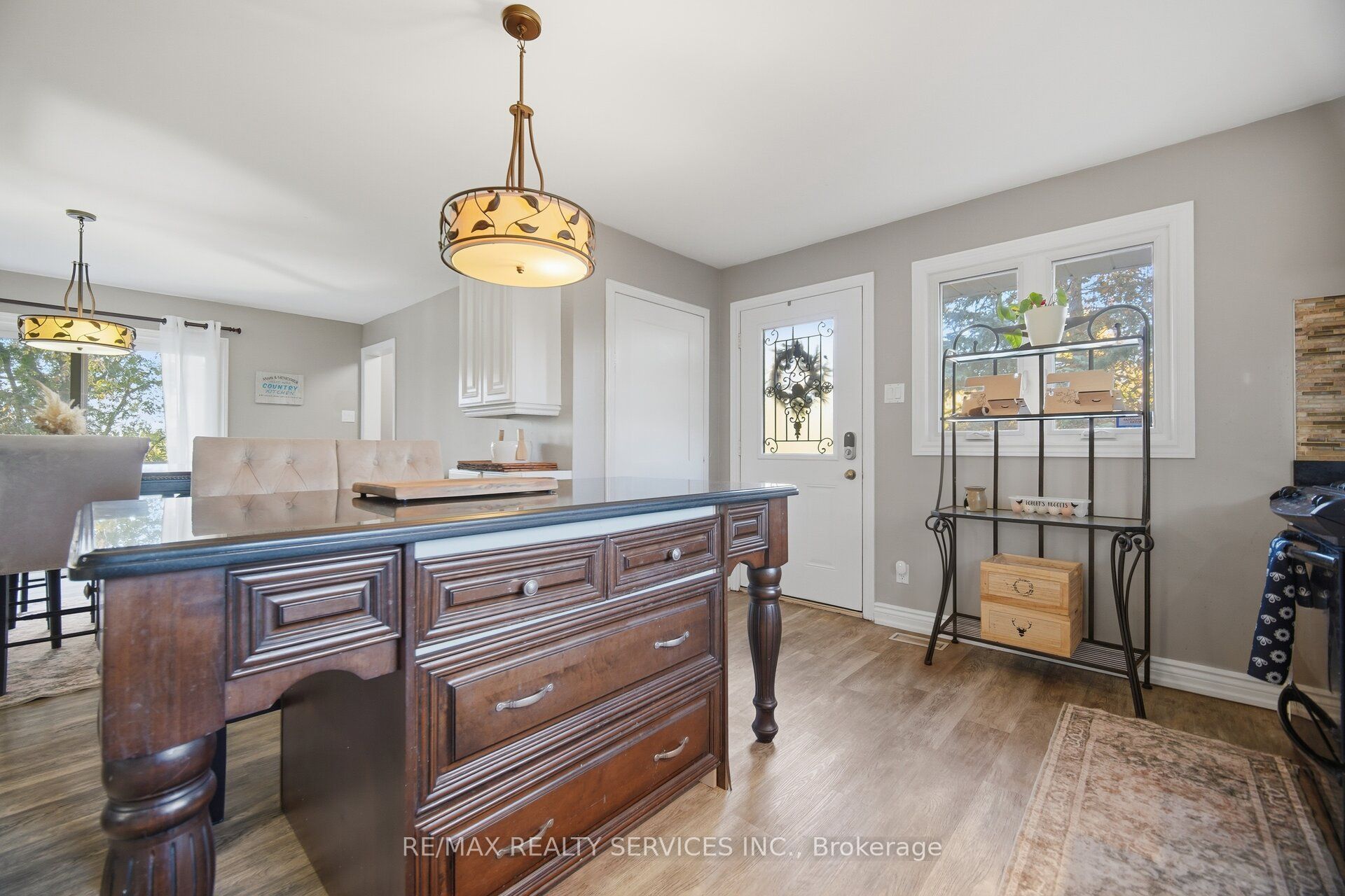 207117 Highway 9 Property Photo 17