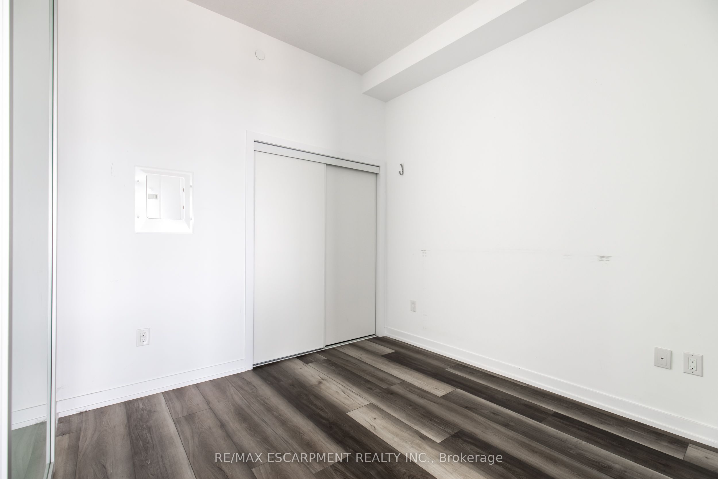 450 Dundas Street E 416 Property Photo 6