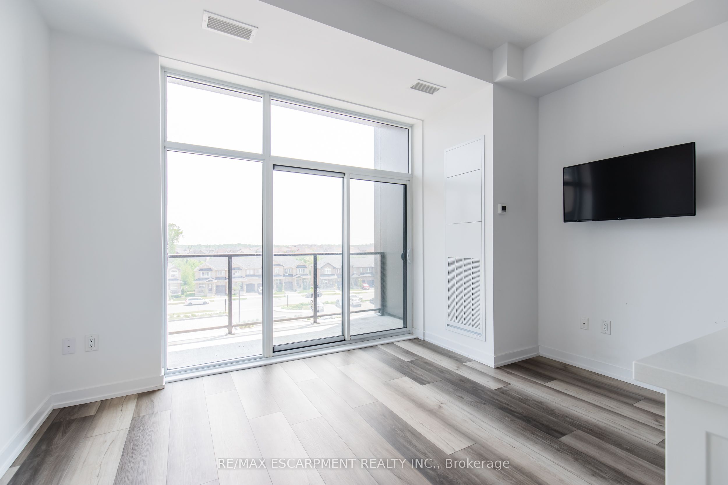 450 Dundas Street E 416 Property Photo 19