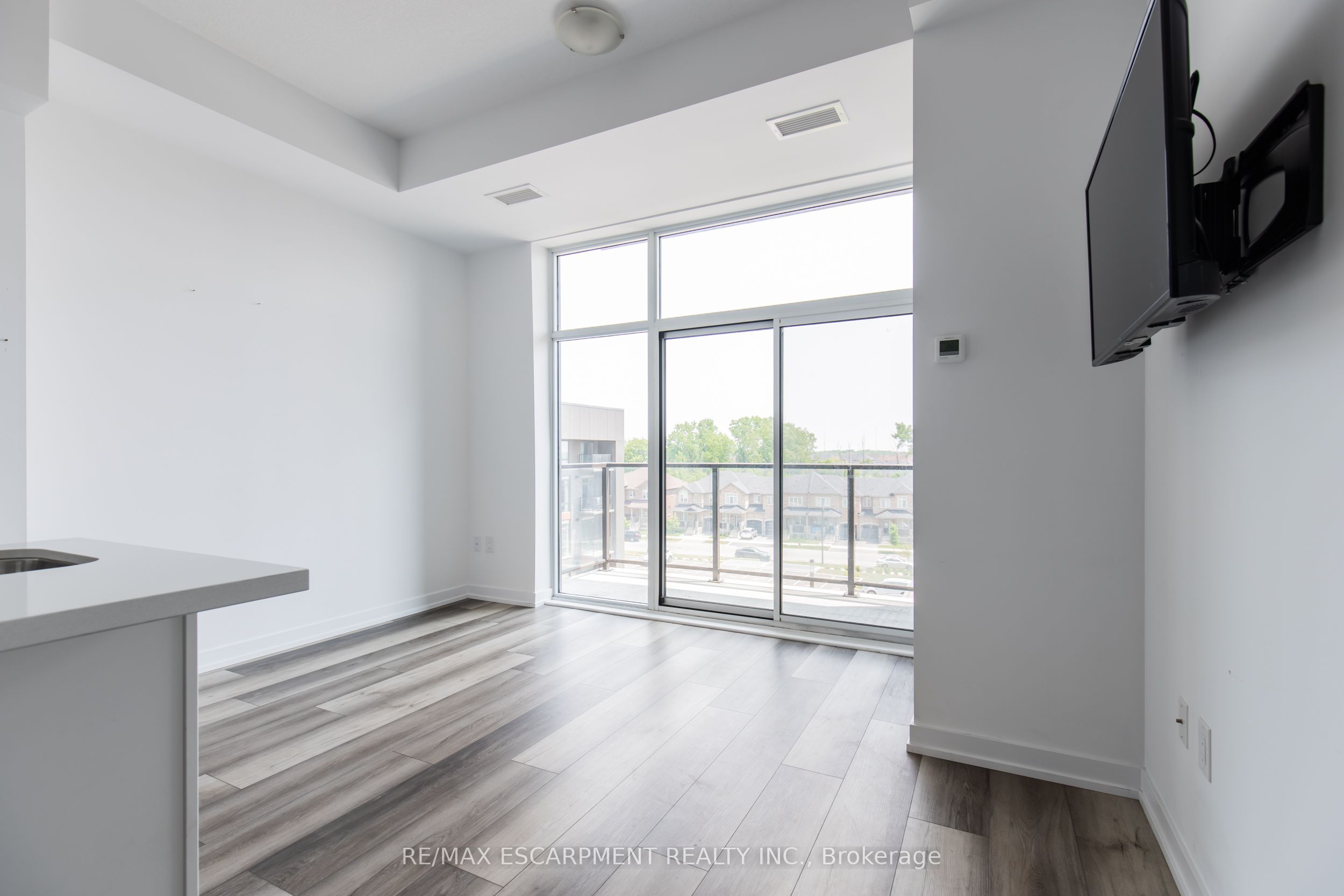450 Dundas Street E 416 Property Photo 20