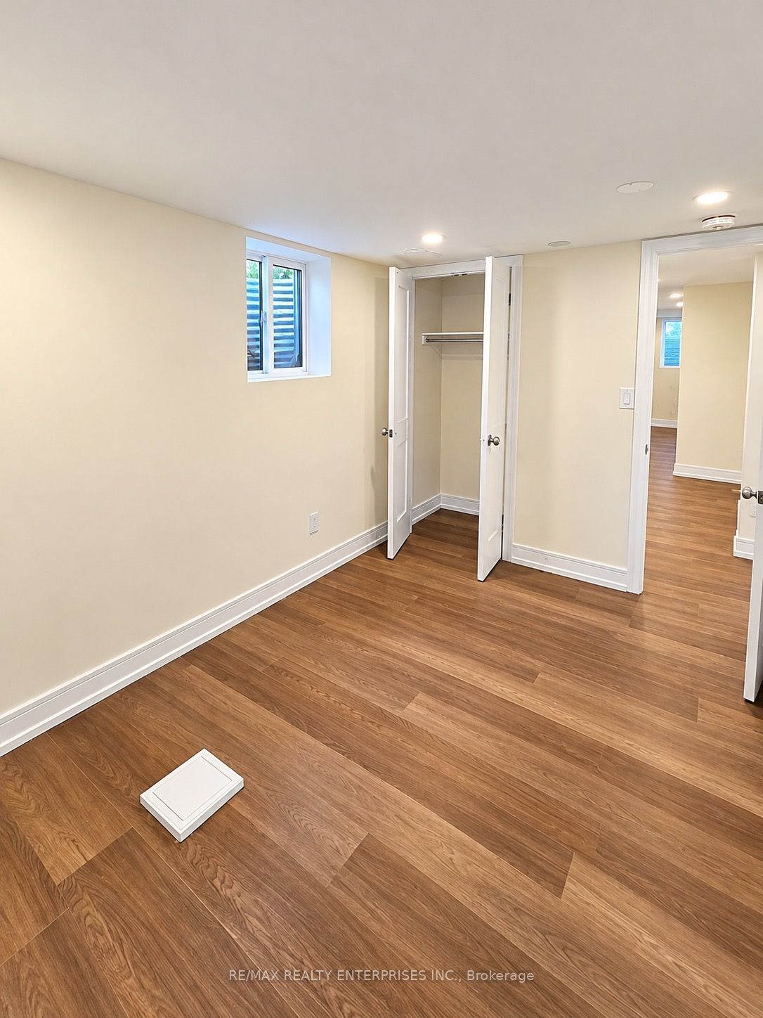 60 Royal Manor Drive Lower Property Photo 4