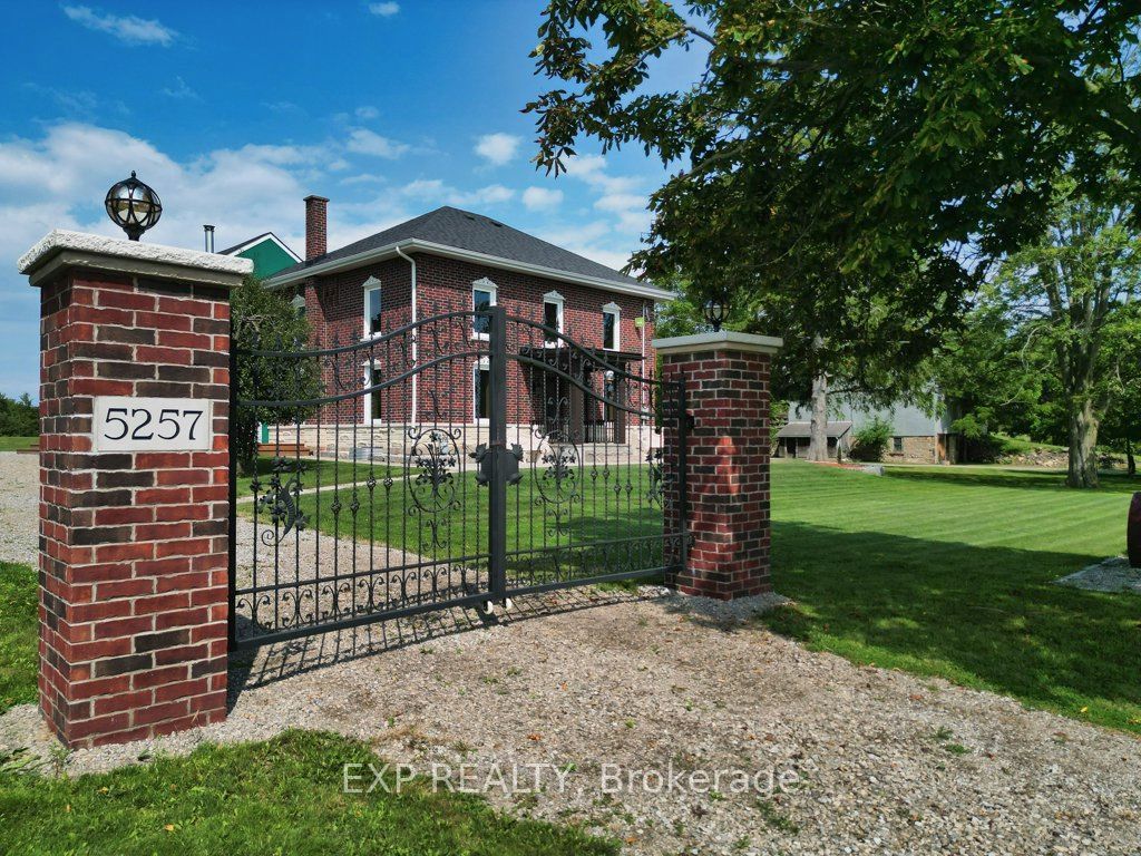 5255 Philp Road Property Photo 1