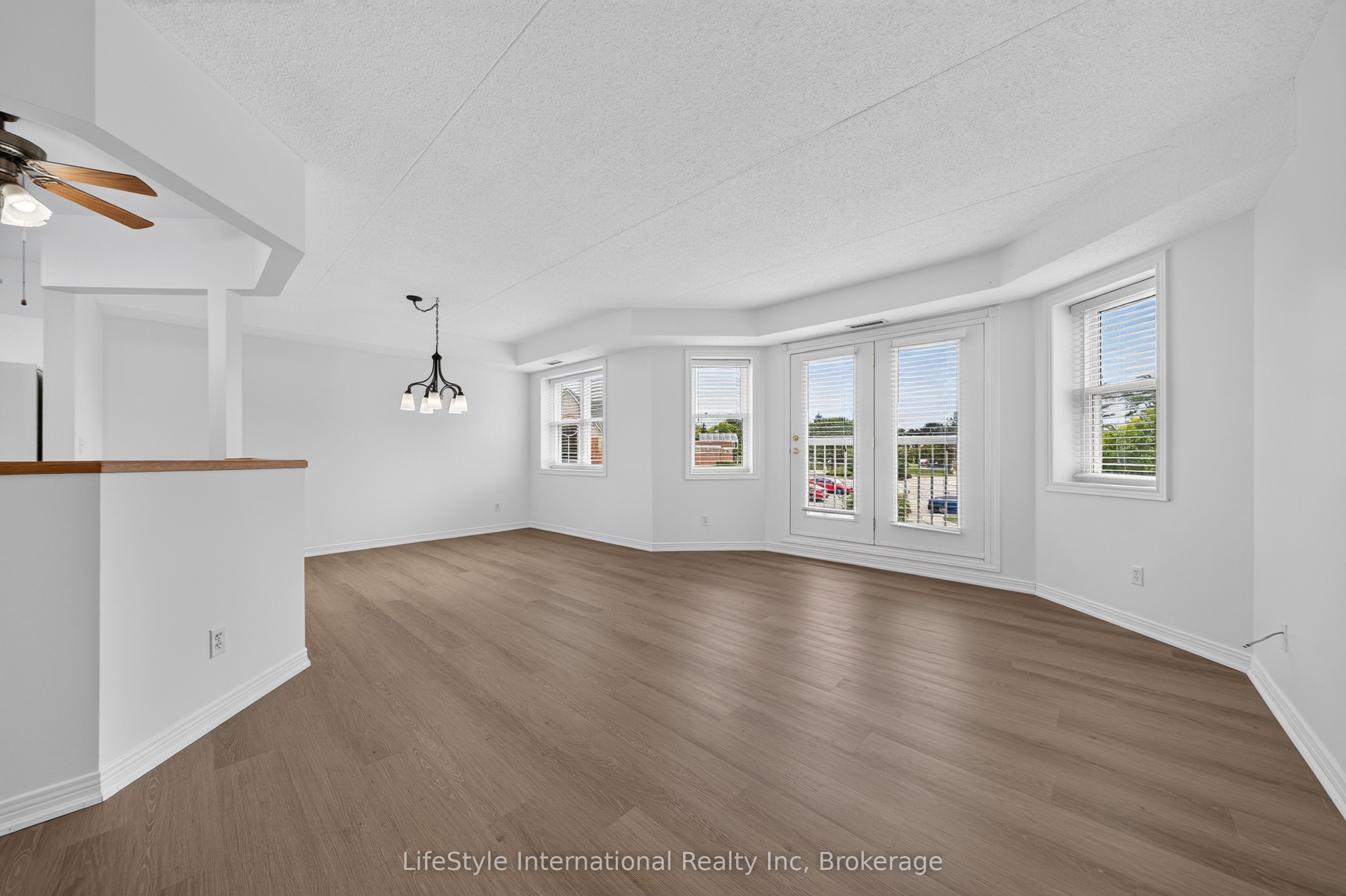 208 Silvercreek Parkway N 205 Property Photo 1