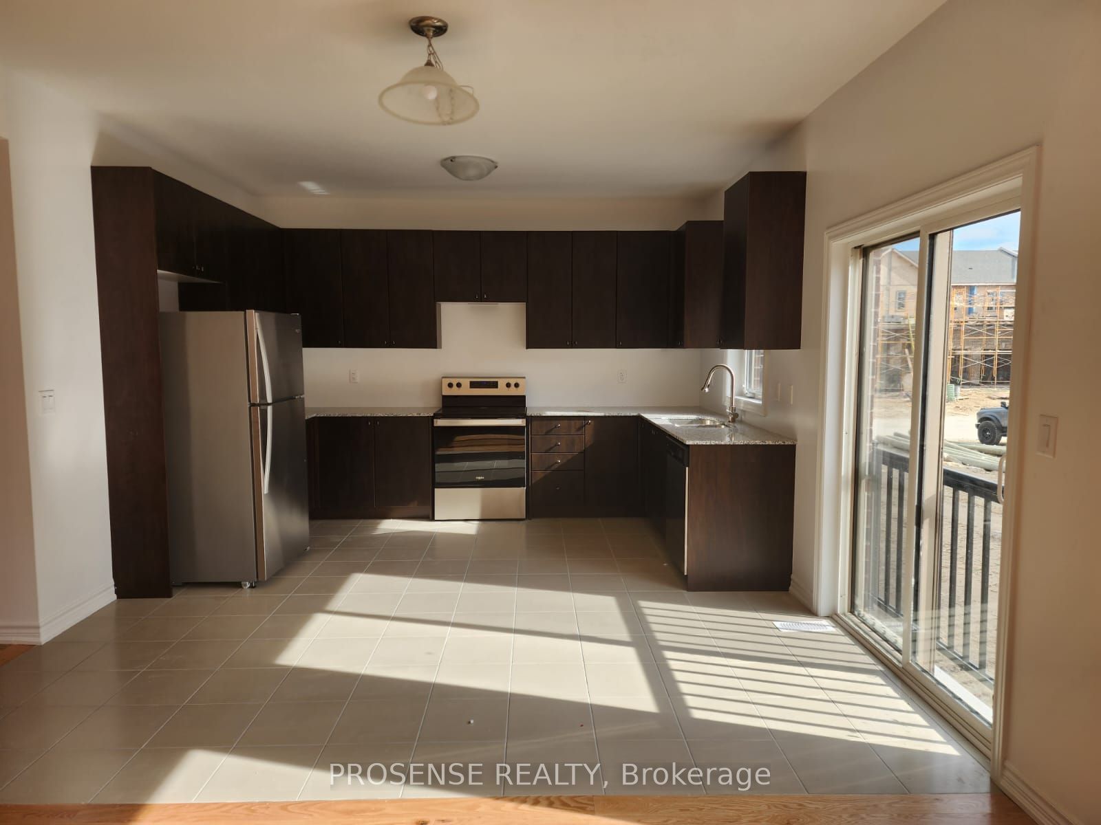 437 Van Dusen Avenue Property Photo 7