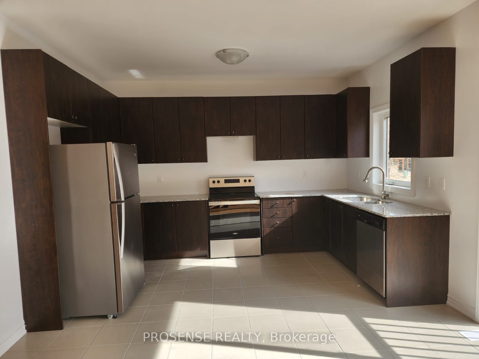 437 Van Dusen Avenue Property Photo 8
