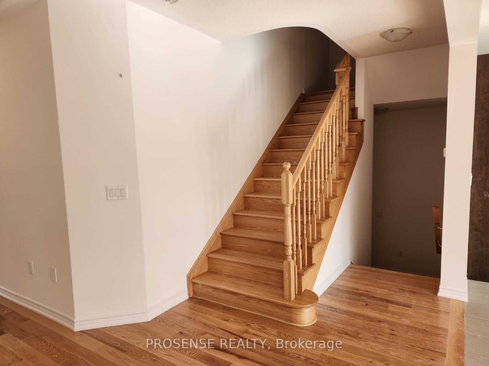 437 Van Dusen Avenue Property Photo 10