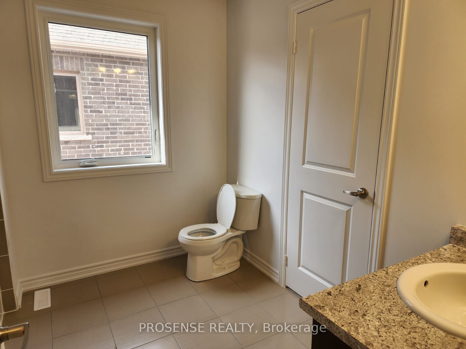 437 Van Dusen Avenue Property Photo 11