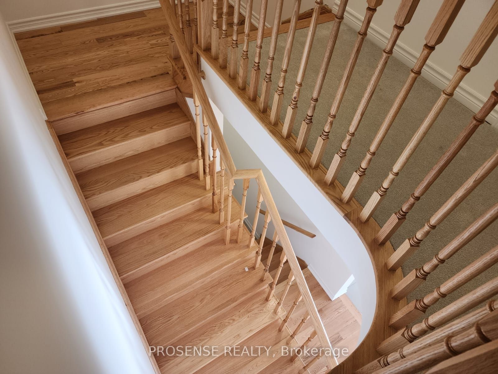 437 Van Dusen Avenue Property Photo 13