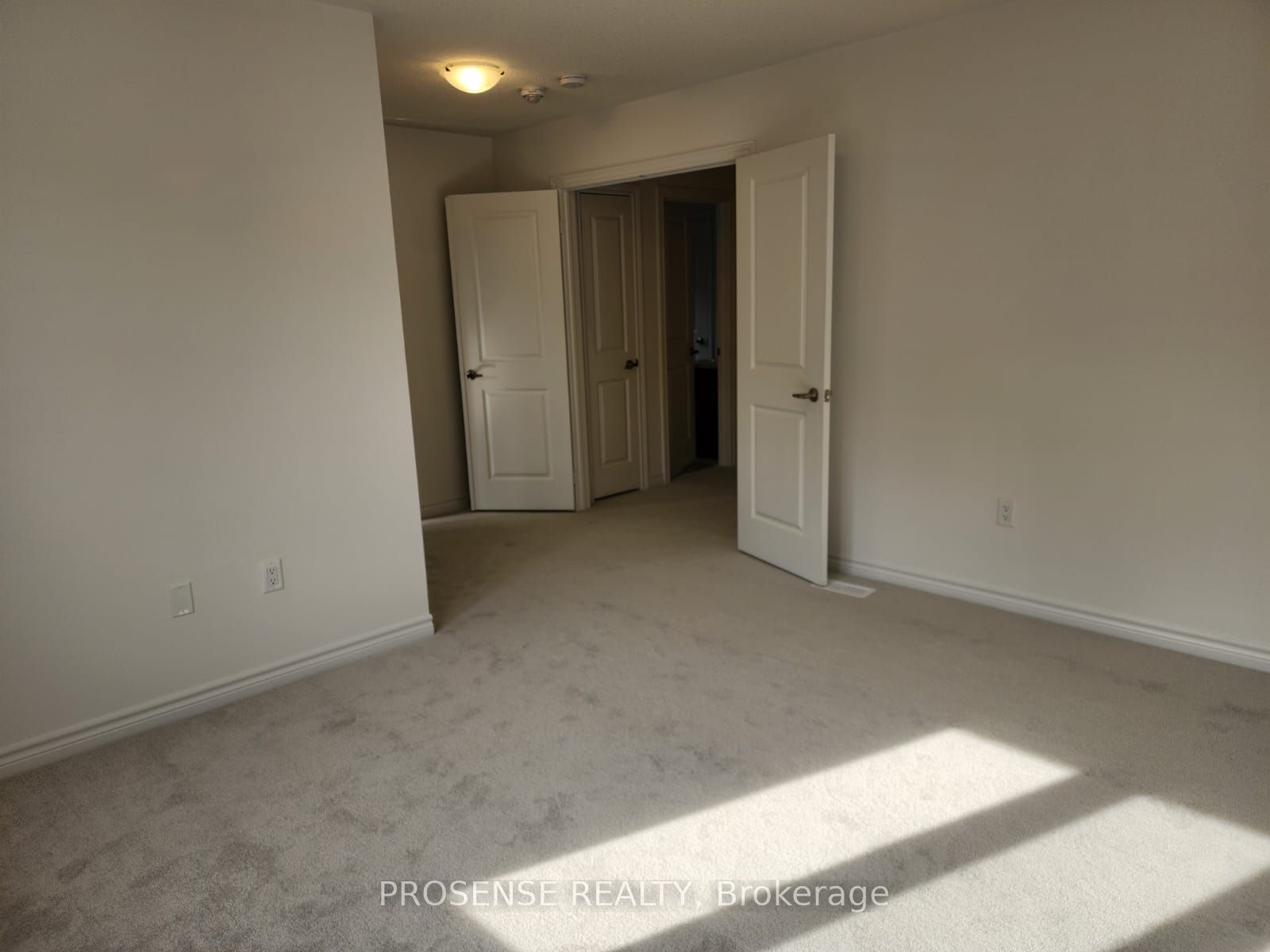 437 Van Dusen Avenue Property Photo 18