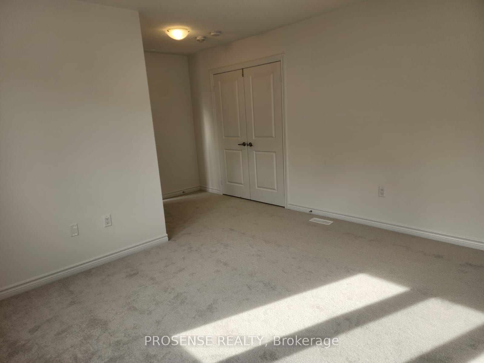 437 Van Dusen Avenue Property Photo 25