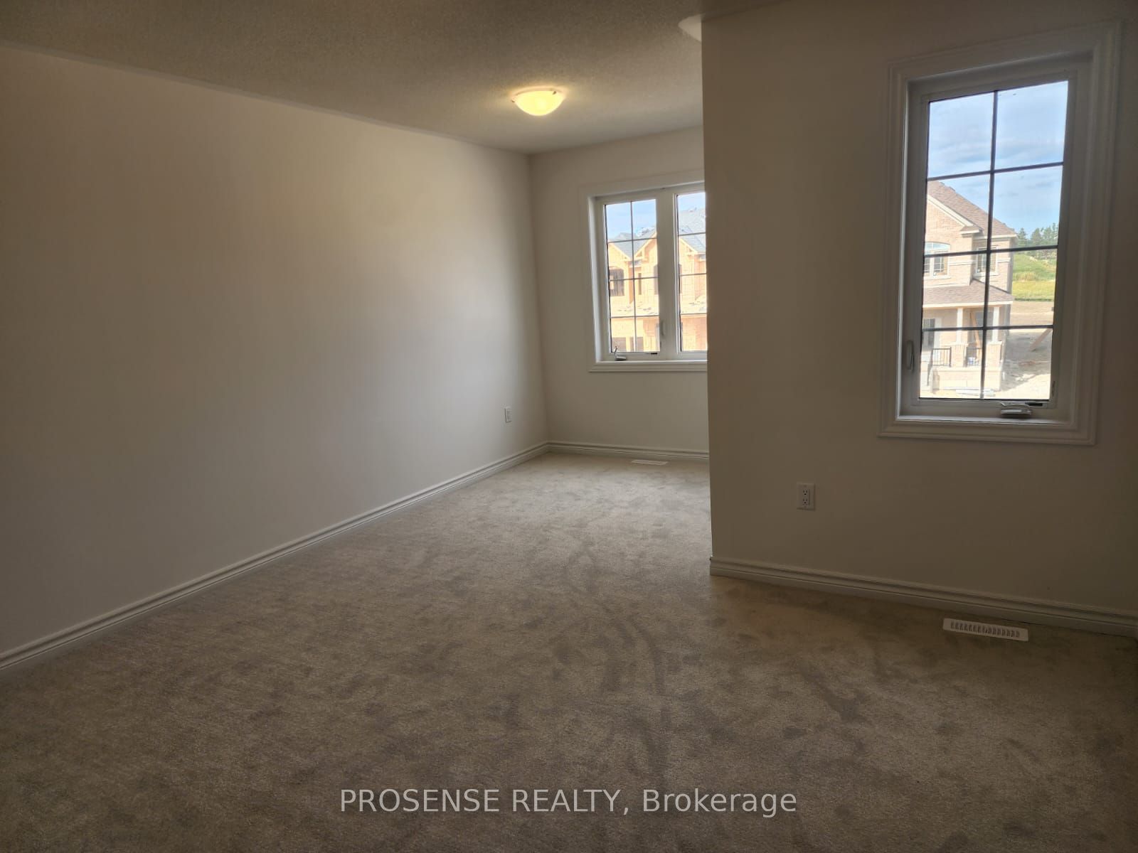437 Van Dusen Avenue Property Photo 28