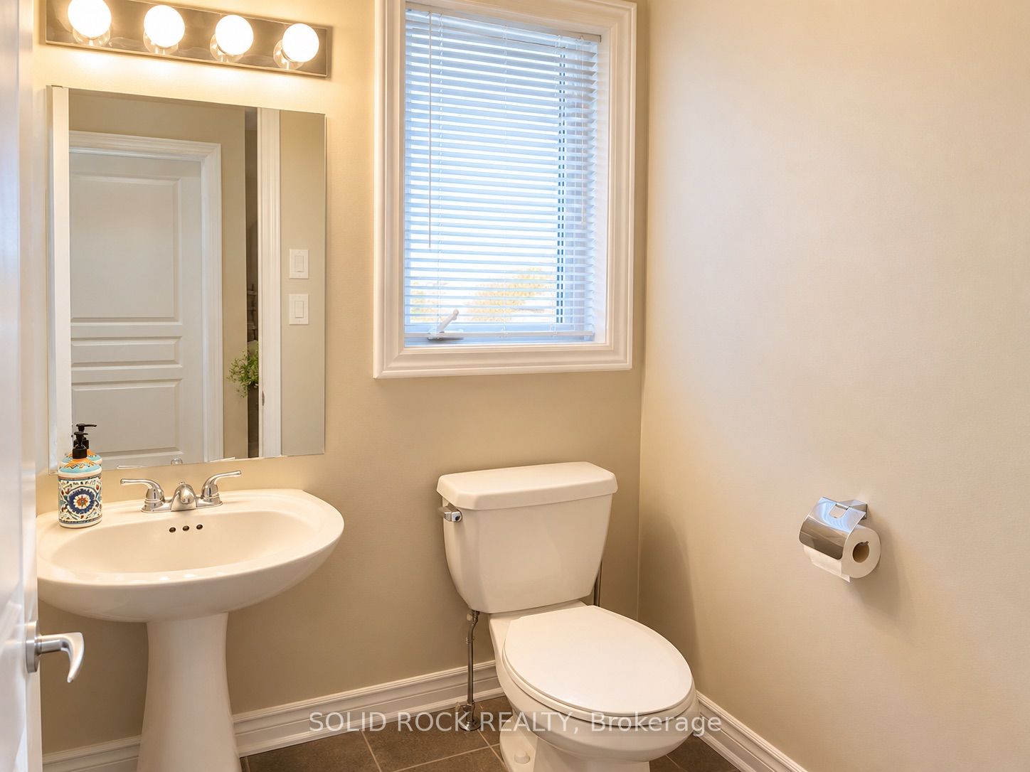 506 Stargazer Crescent Property Photo 4