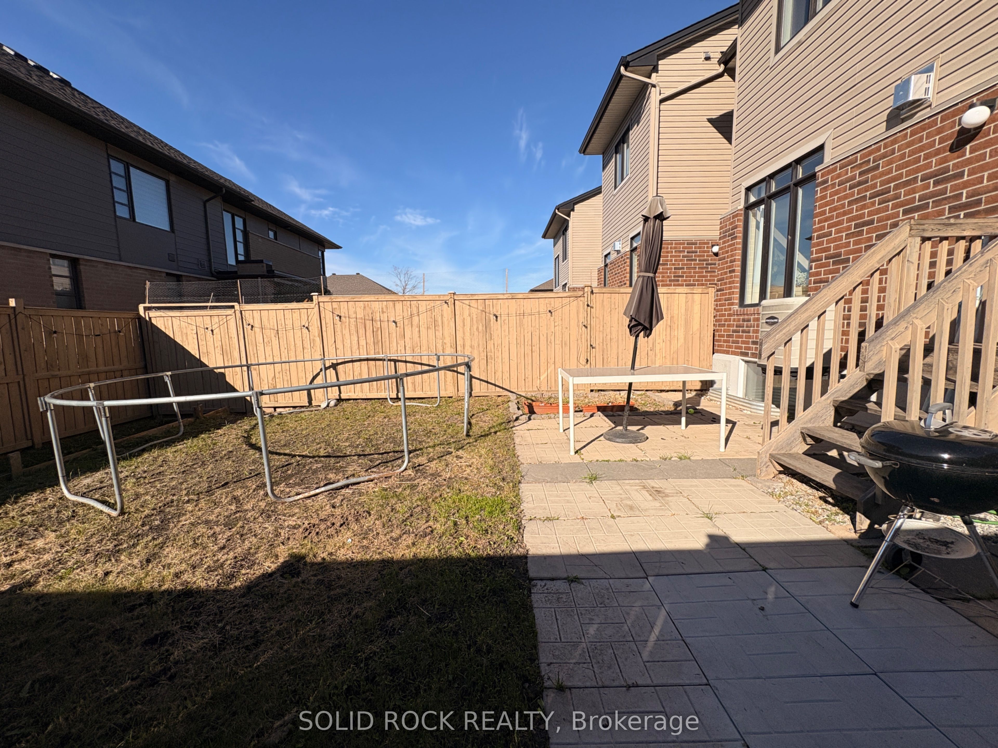 506 Stargazer Crescent Property Photo 16