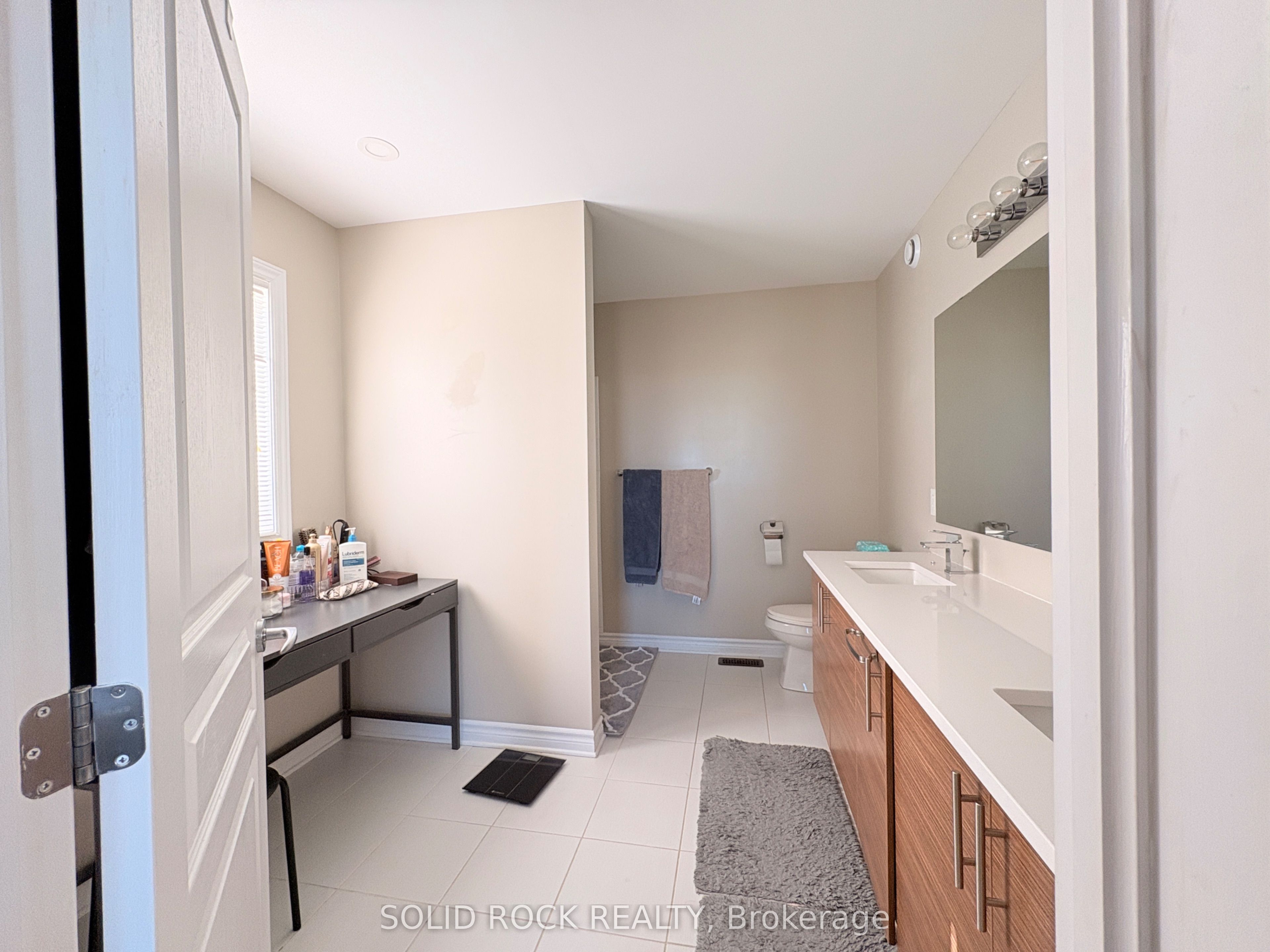 506 Stargazer Crescent Property Photo 24