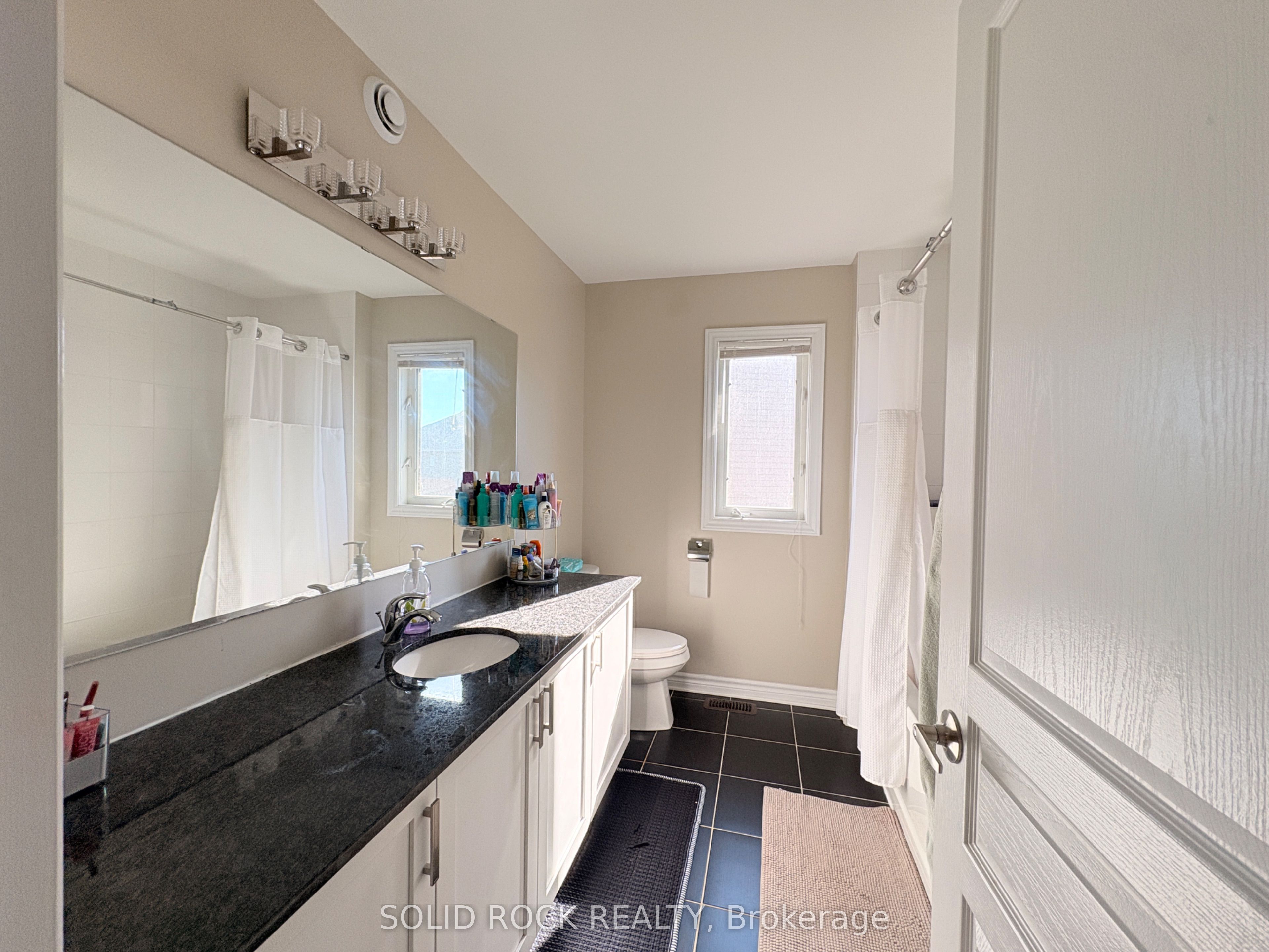 506 Stargazer Crescent Property Photo 27