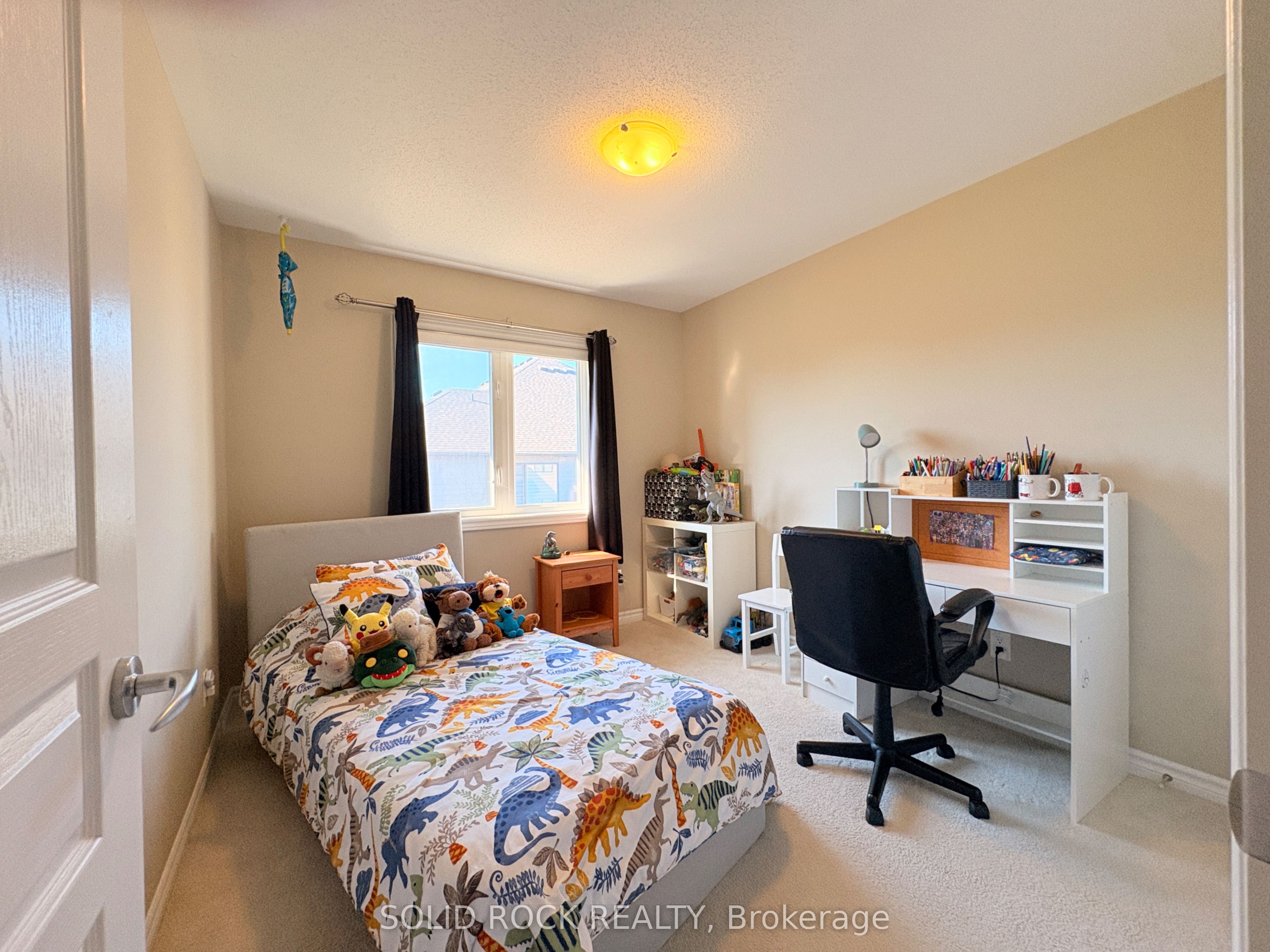 506 Stargazer Crescent Property Photo 34