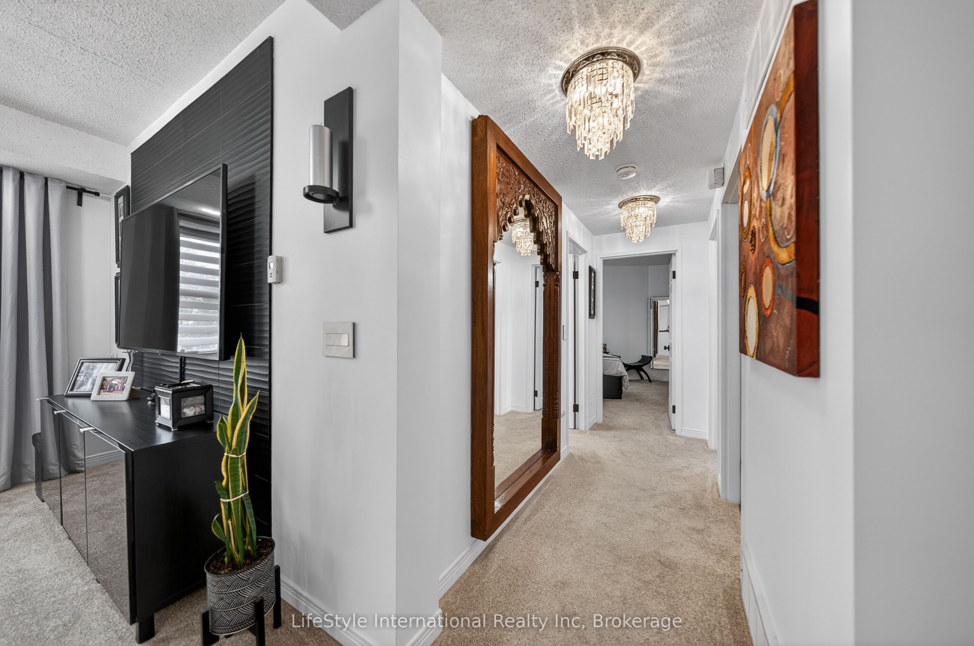 208 Silvercreek Parkway N 213 Property Photo 12