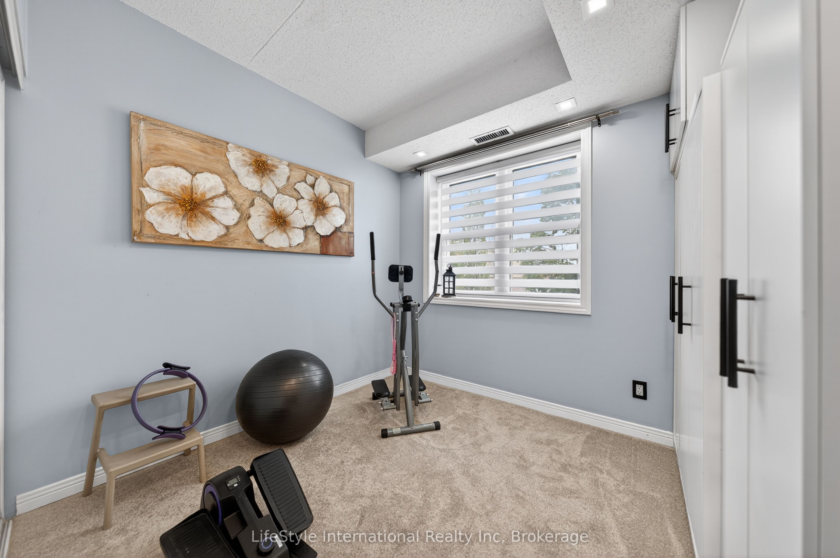 208 Silvercreek Parkway N 213 Property Photo 19