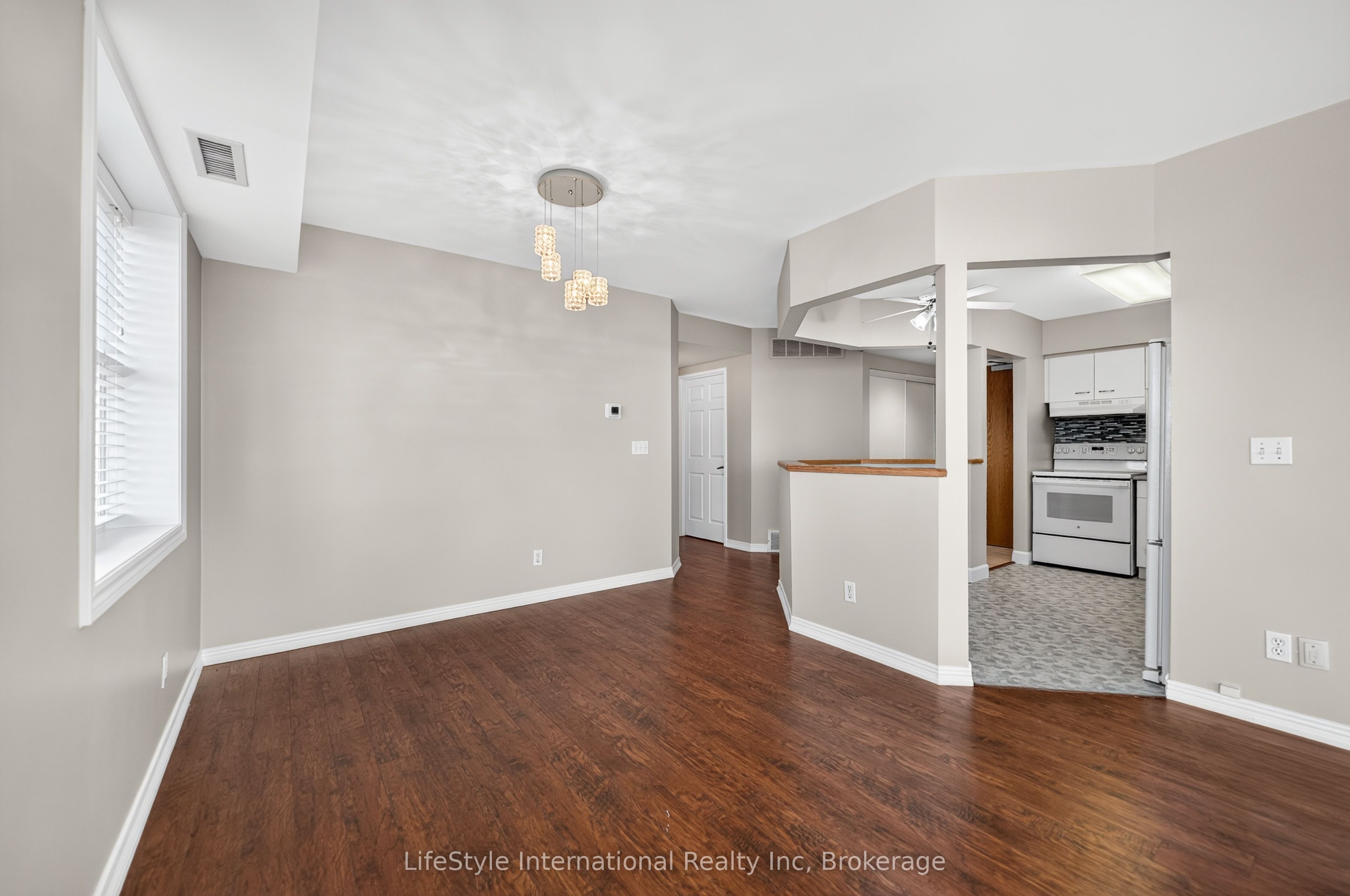 208 Silvercreek Parkway N 306 Property Photo 17