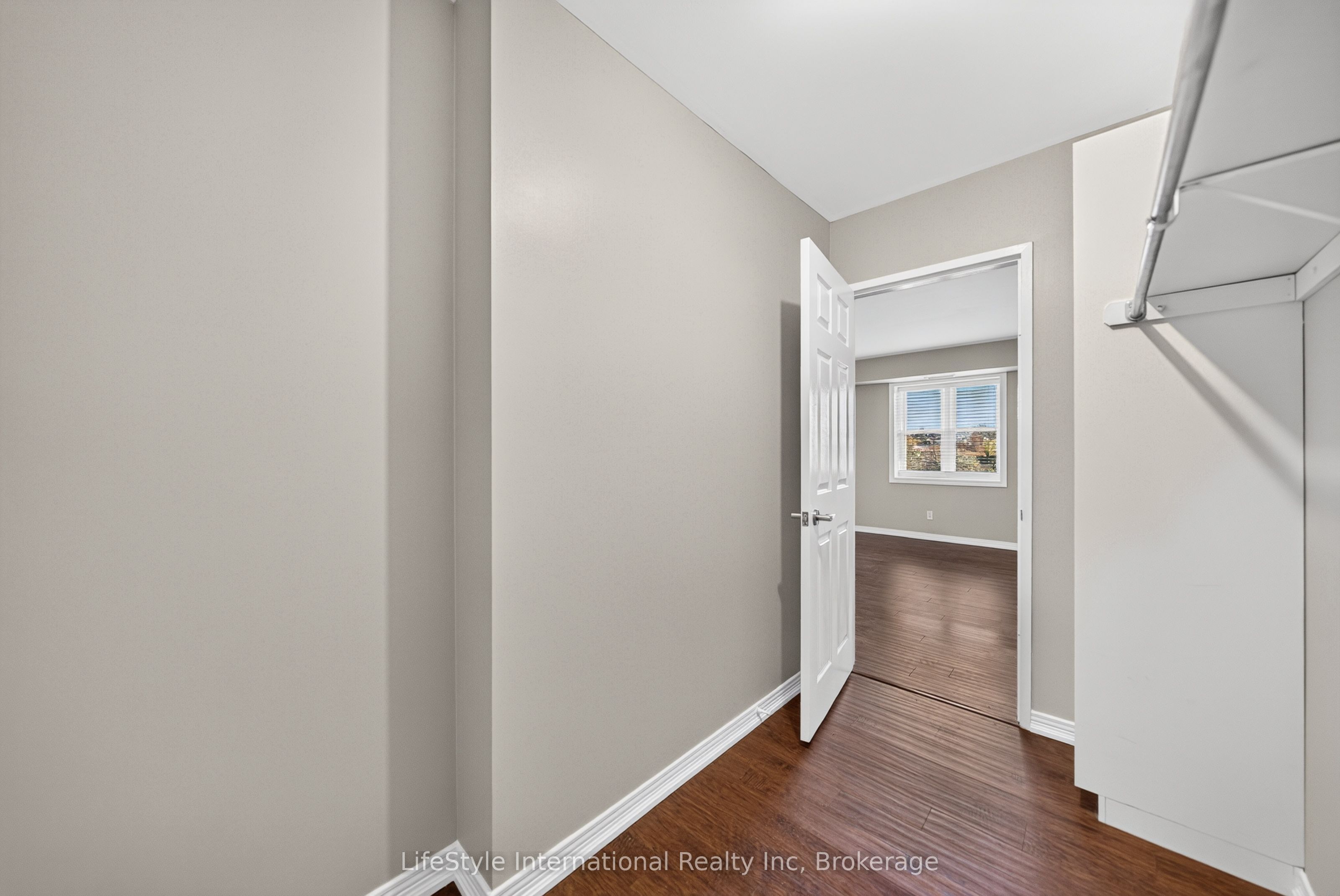 208 Silvercreek Parkway N 306 Property Photo 24