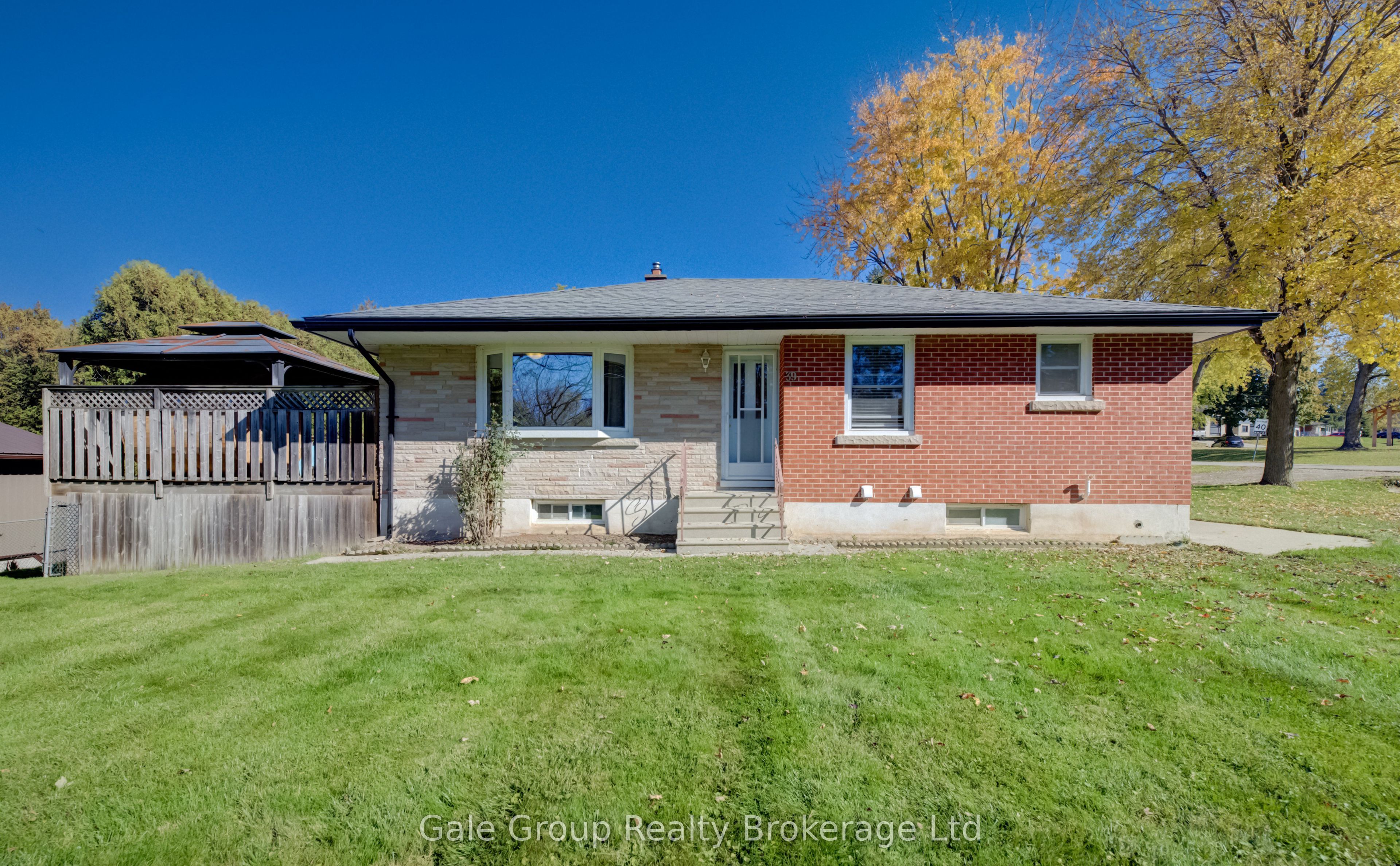 434720 West Hill Line Property Photo 1
