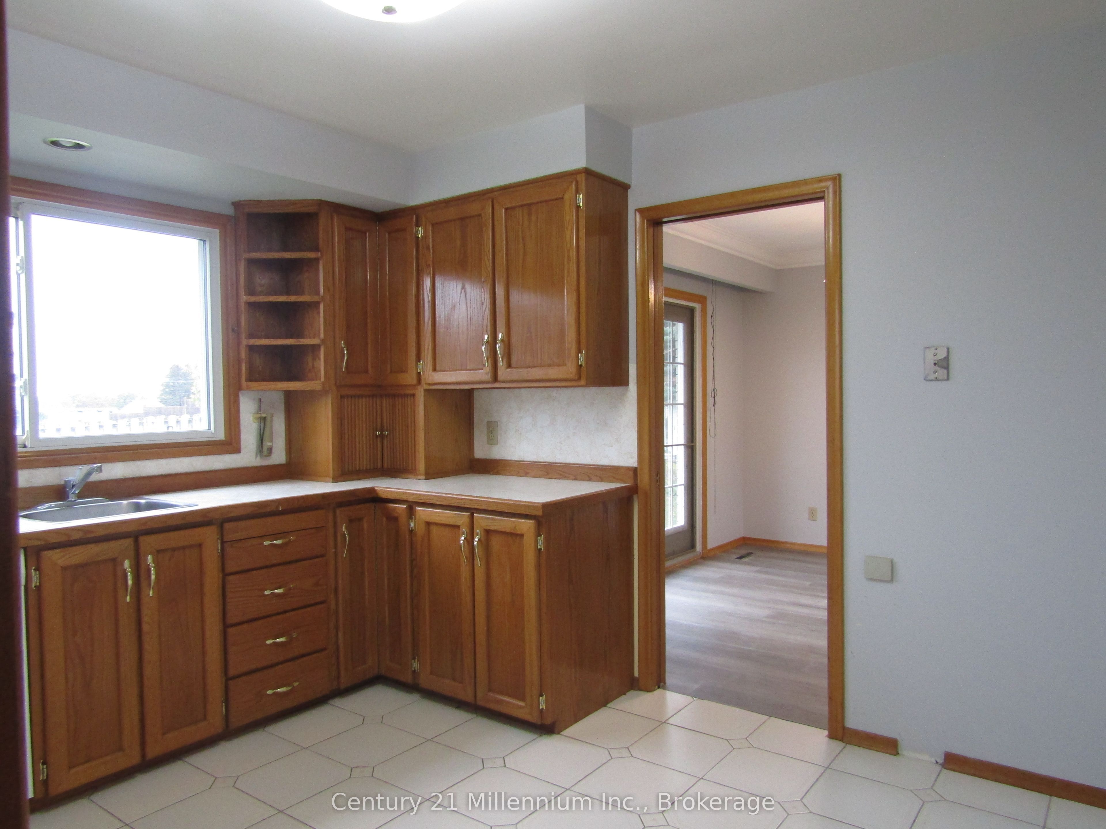 368 Princes Street S 1 Property Photo 8