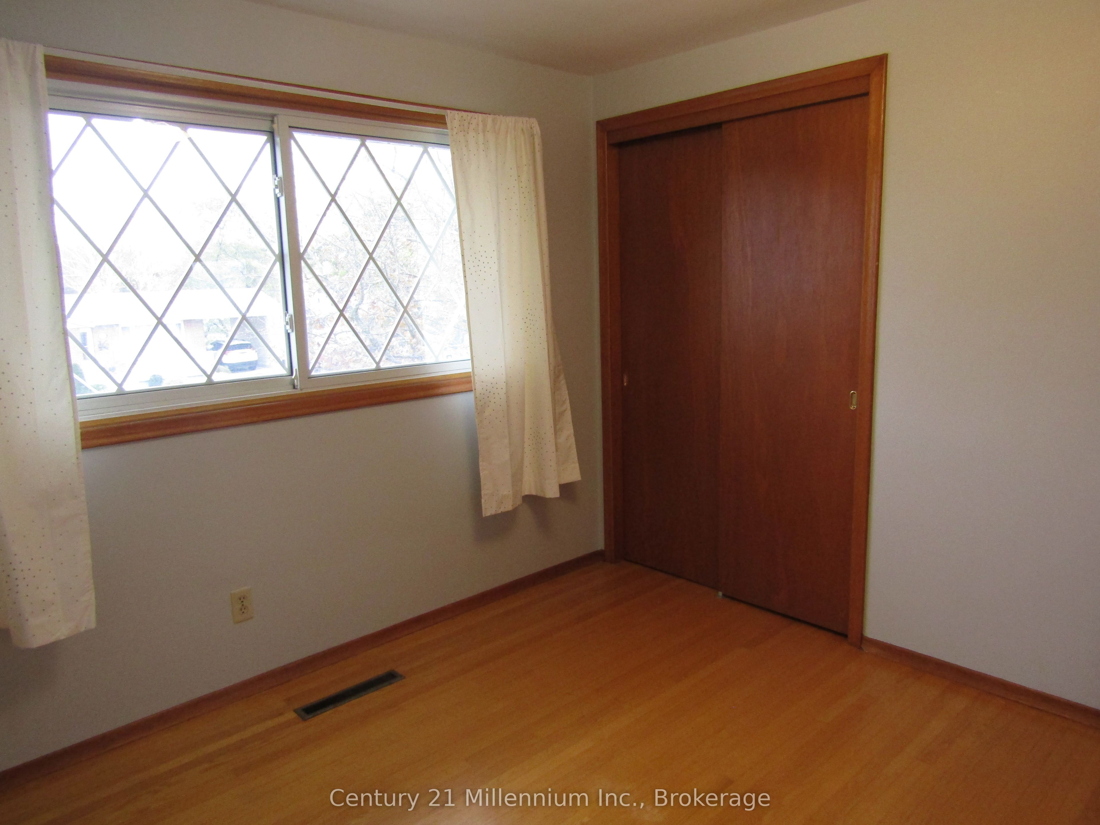 368 Princes Street S 1 Property Photo 24