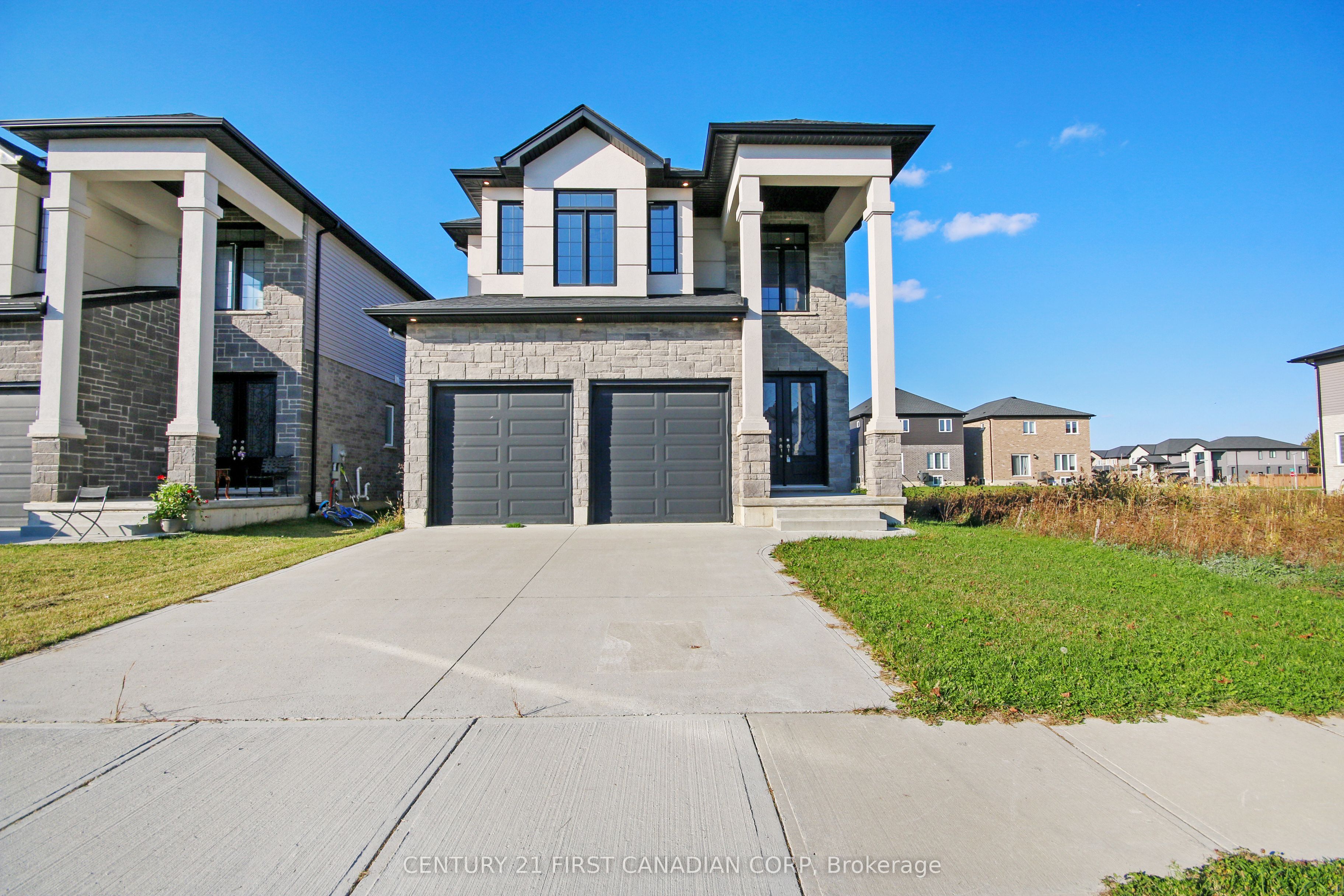 2920 Lemieux Walk Property Photo 1