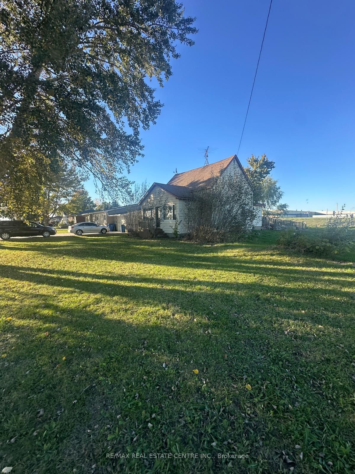 54 Mill Street W Property Photo 1