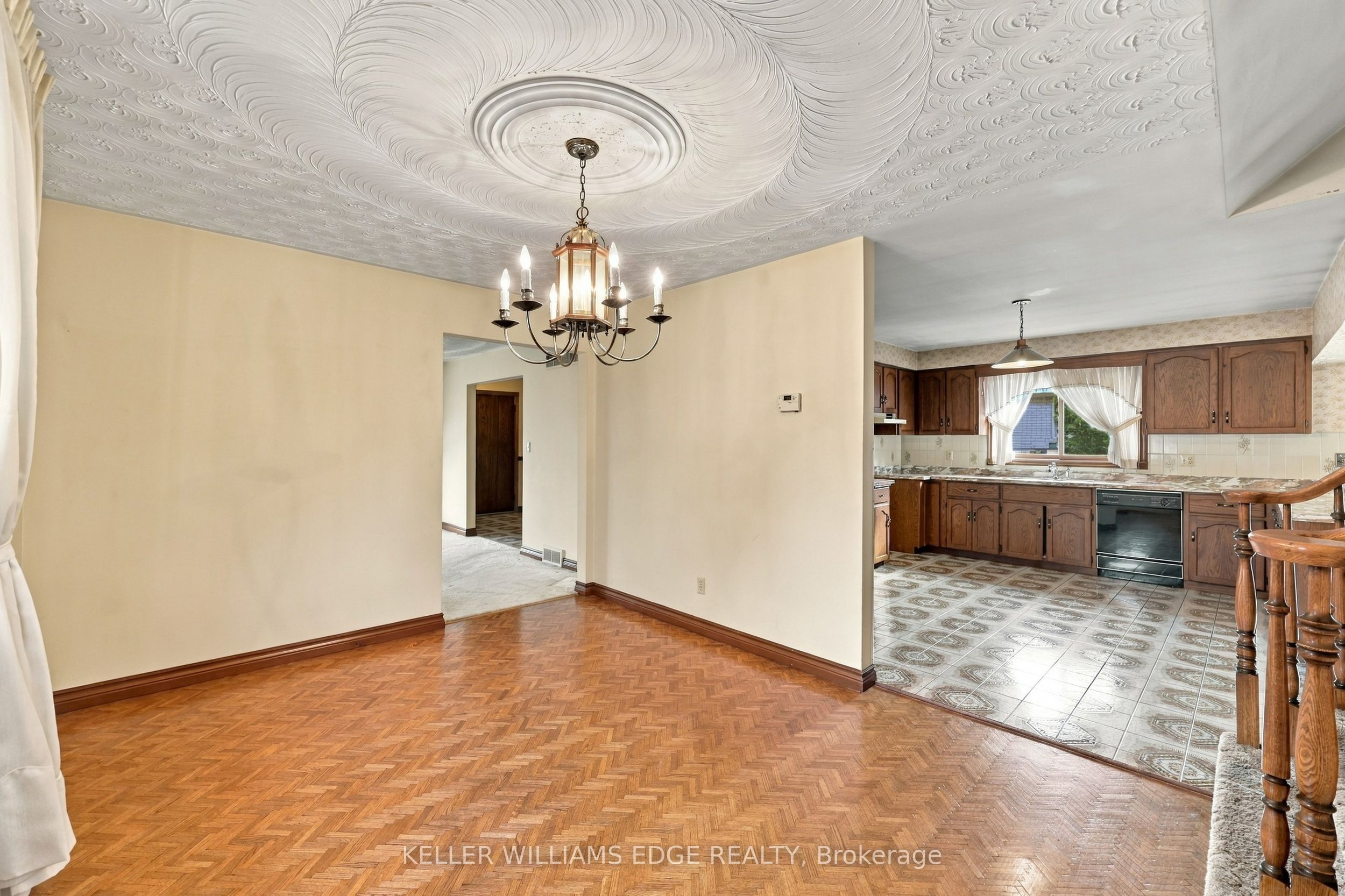 18 Midway Street Property Photo 4