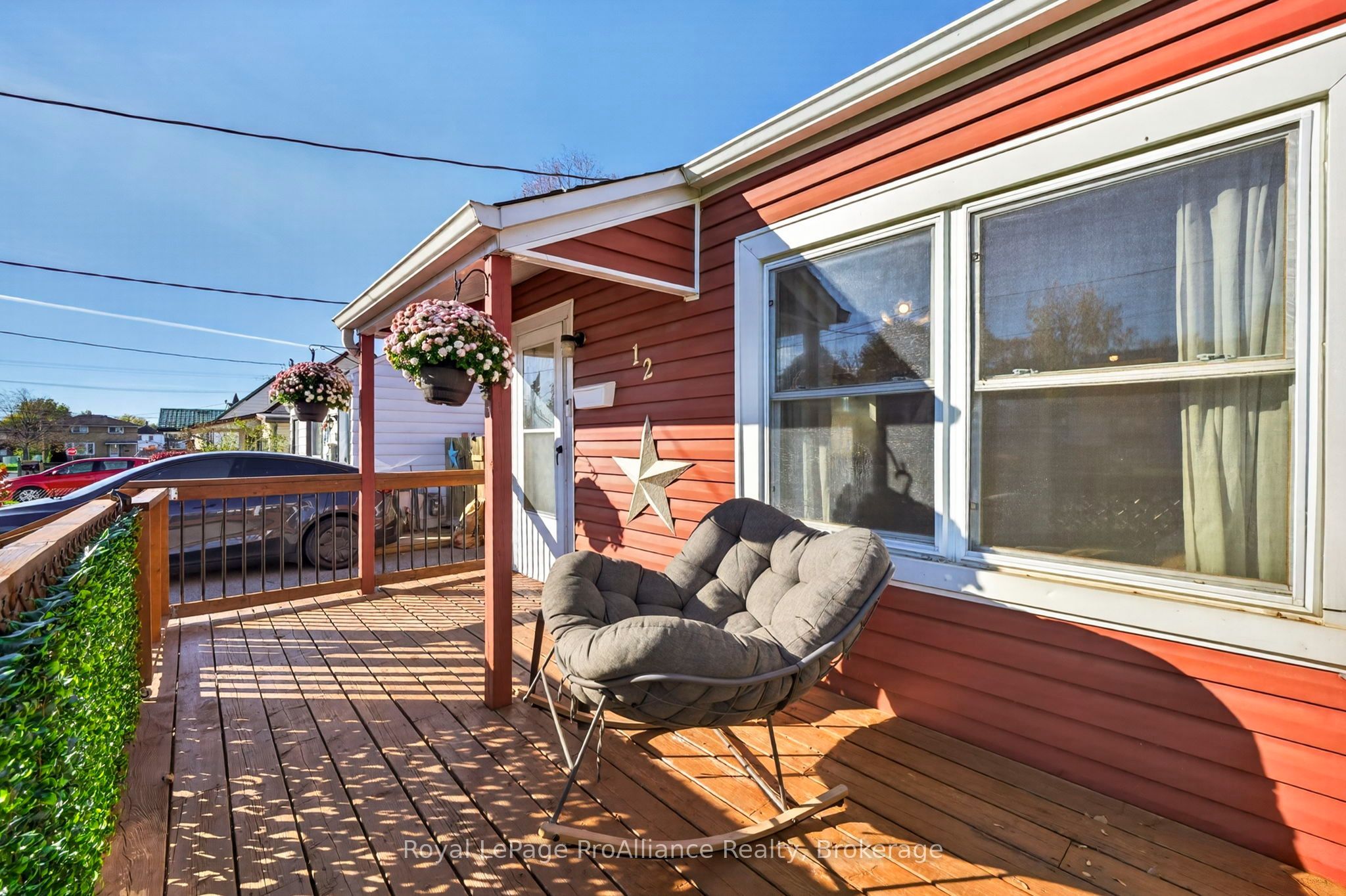 12 Kerr Crescent Property Photo 4