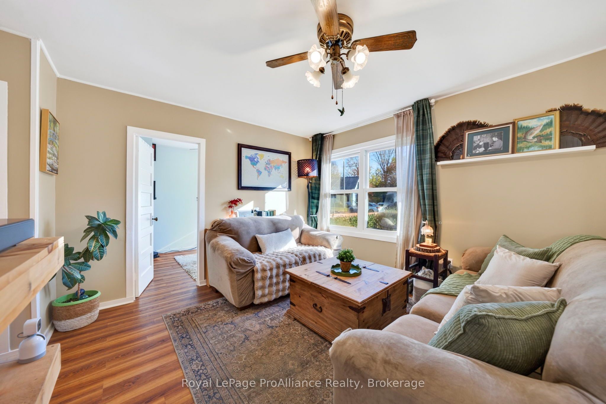 12 Kerr Crescent Property Photo 6