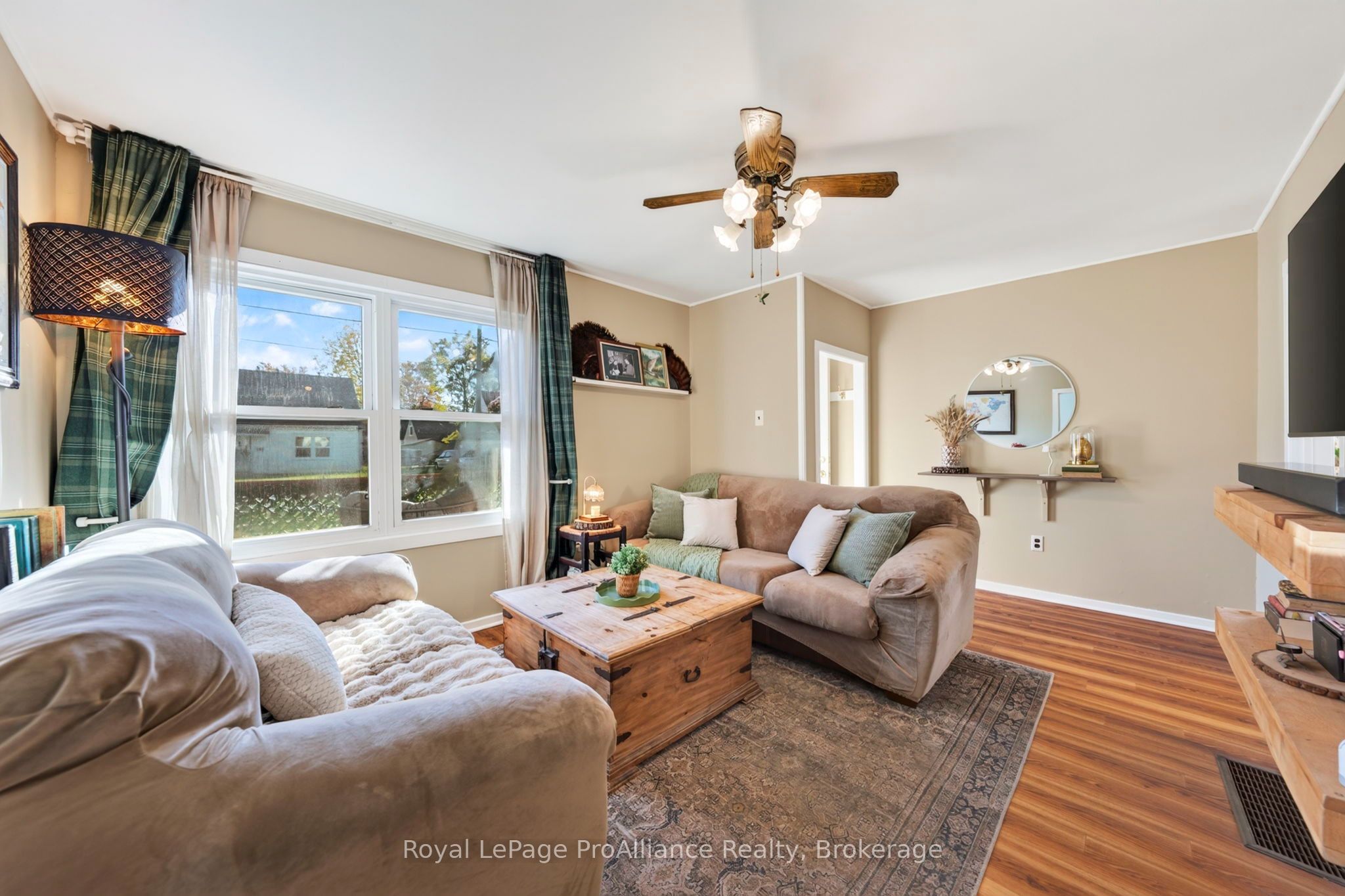 12 Kerr Crescent Property Photo 7