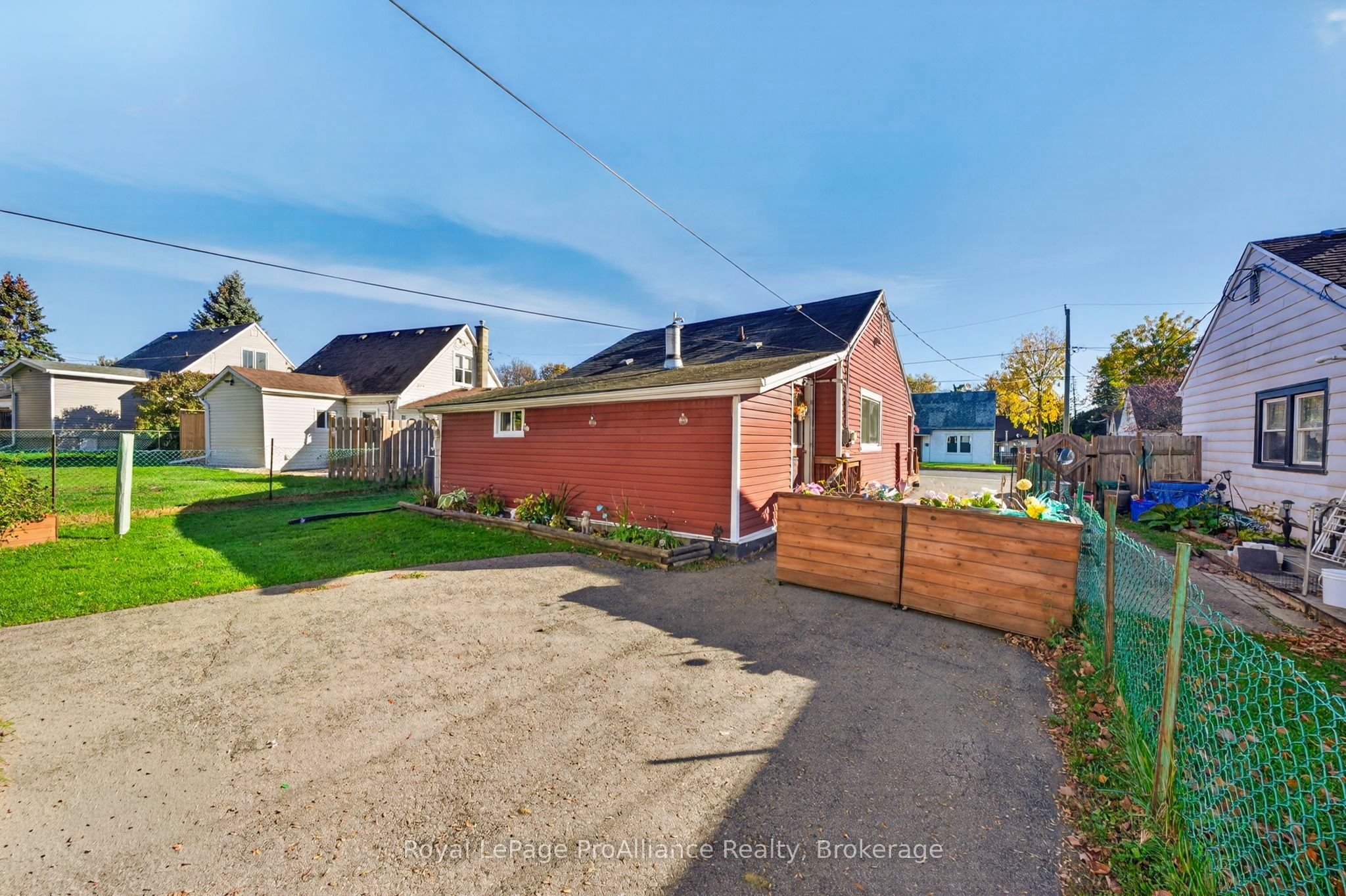 12 Kerr Crescent Property Photo 18