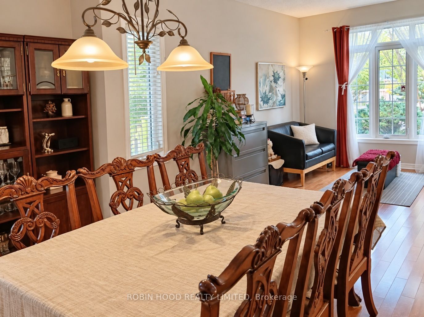 377 Berryhill Place Property Photo 5