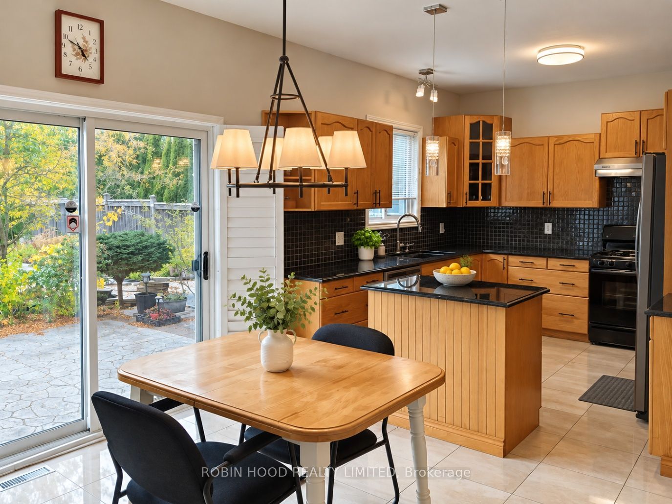 377 Berryhill Place Property Photo 12