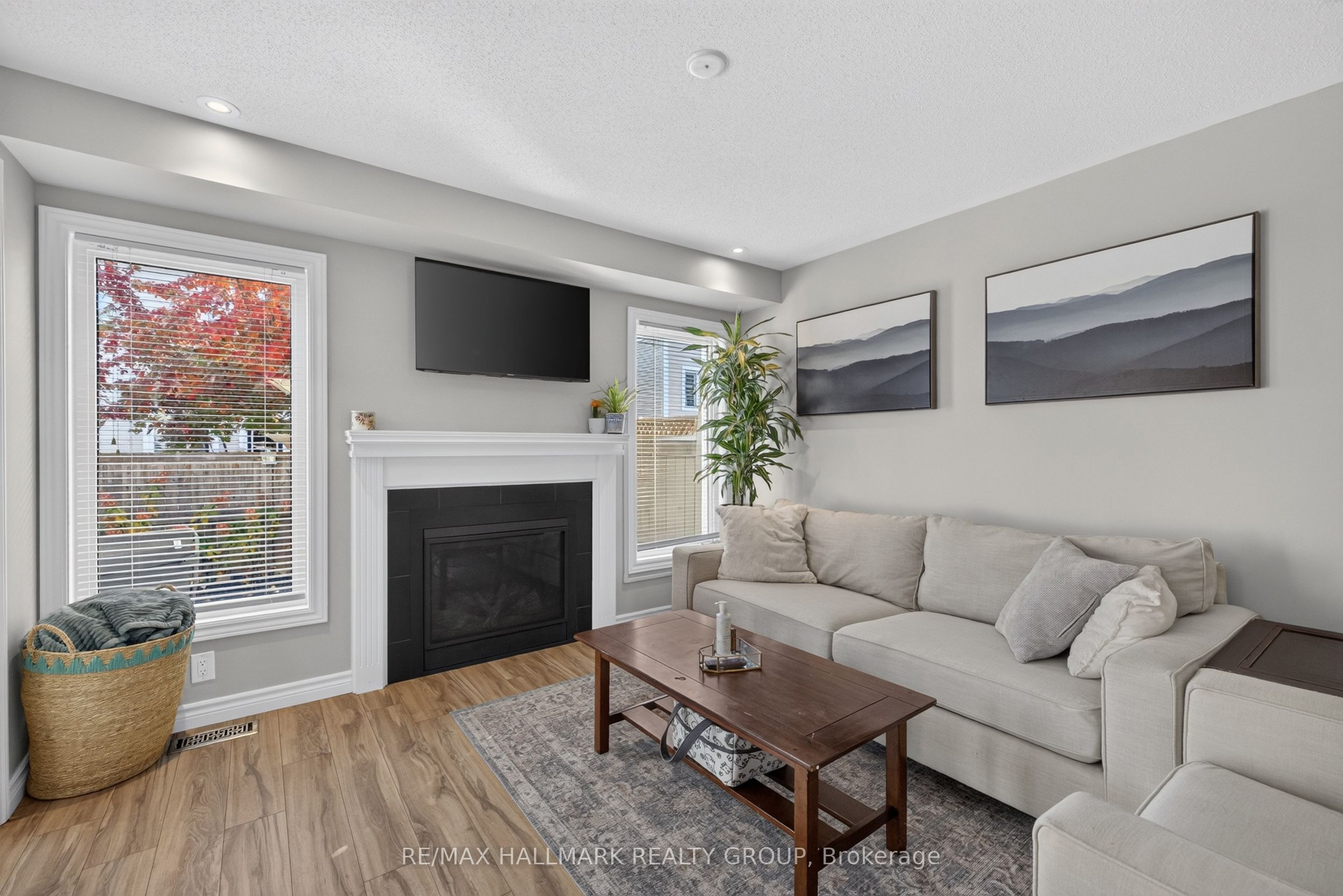 792 Mayfly Crescent Property Photo 6
