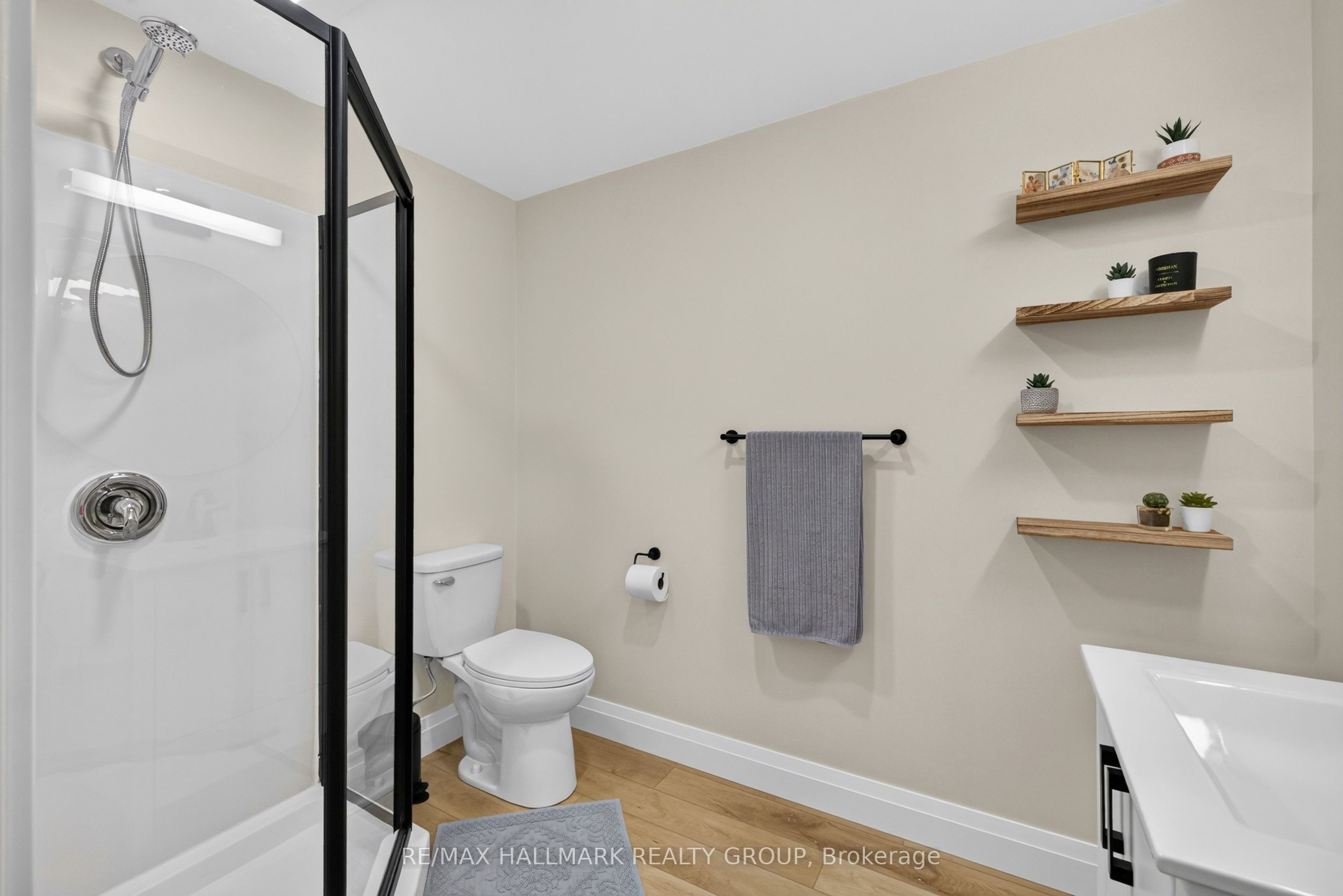 792 Mayfly Crescent Property Photo 30