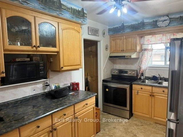 14 Ernest Court Property Photo 9