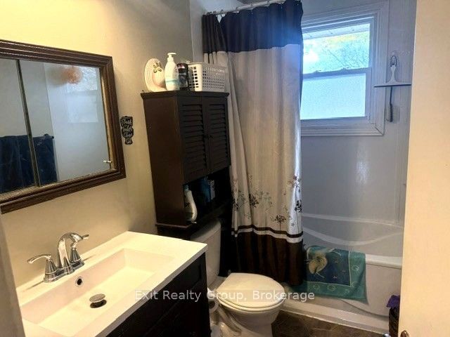 14 Ernest Court Property Photo 15