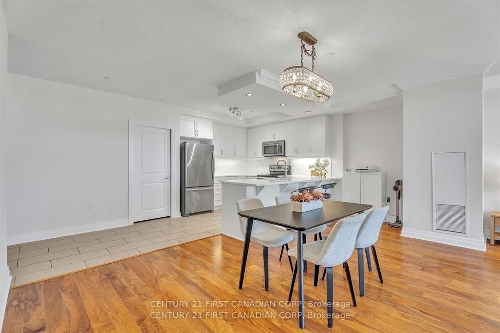 240 Villagewalk Boulevard 812 Property Photo 18