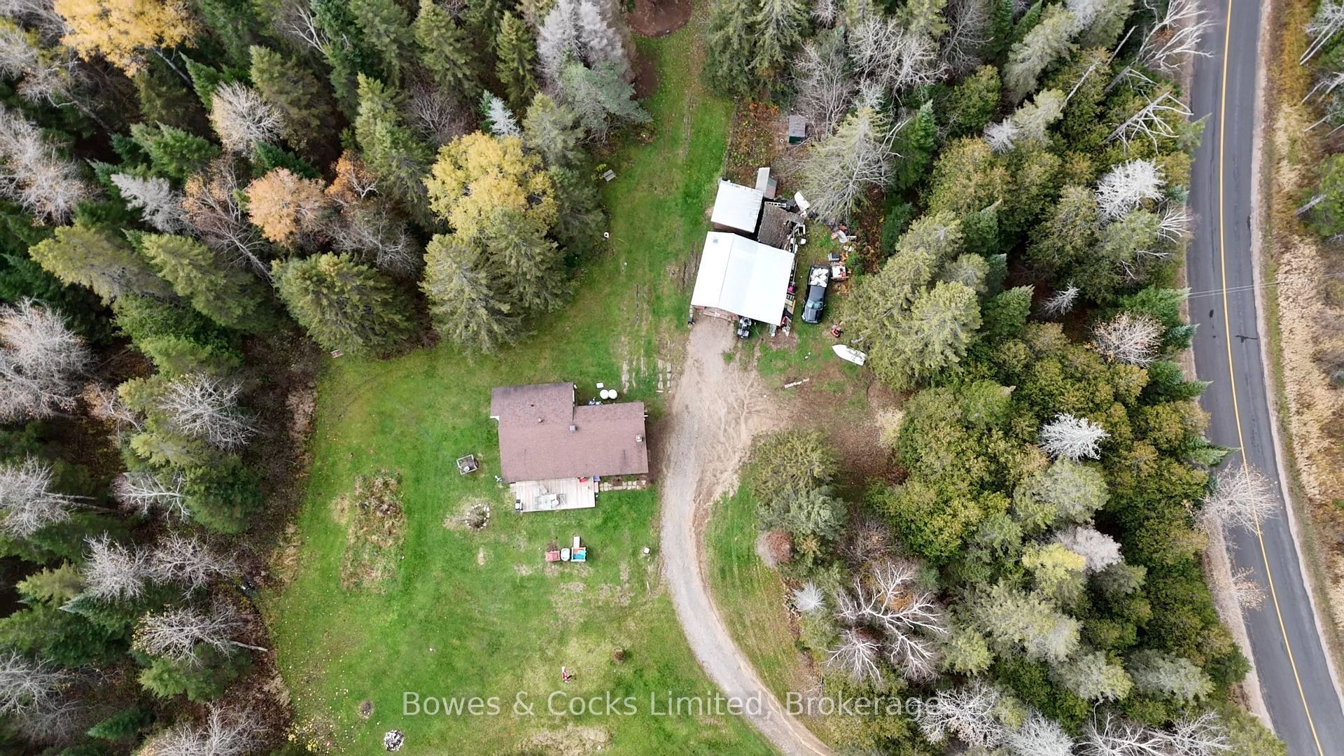 1046 Detlor Road Property Photo 32