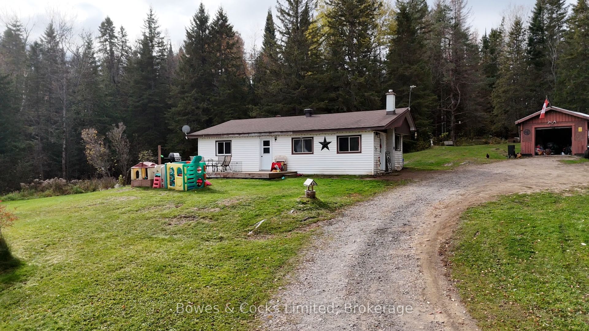 1046 Detlor Road Property Photo 33