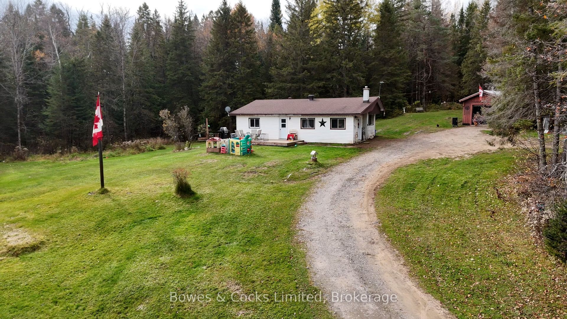 1046 Detlor Road Property Photo 34